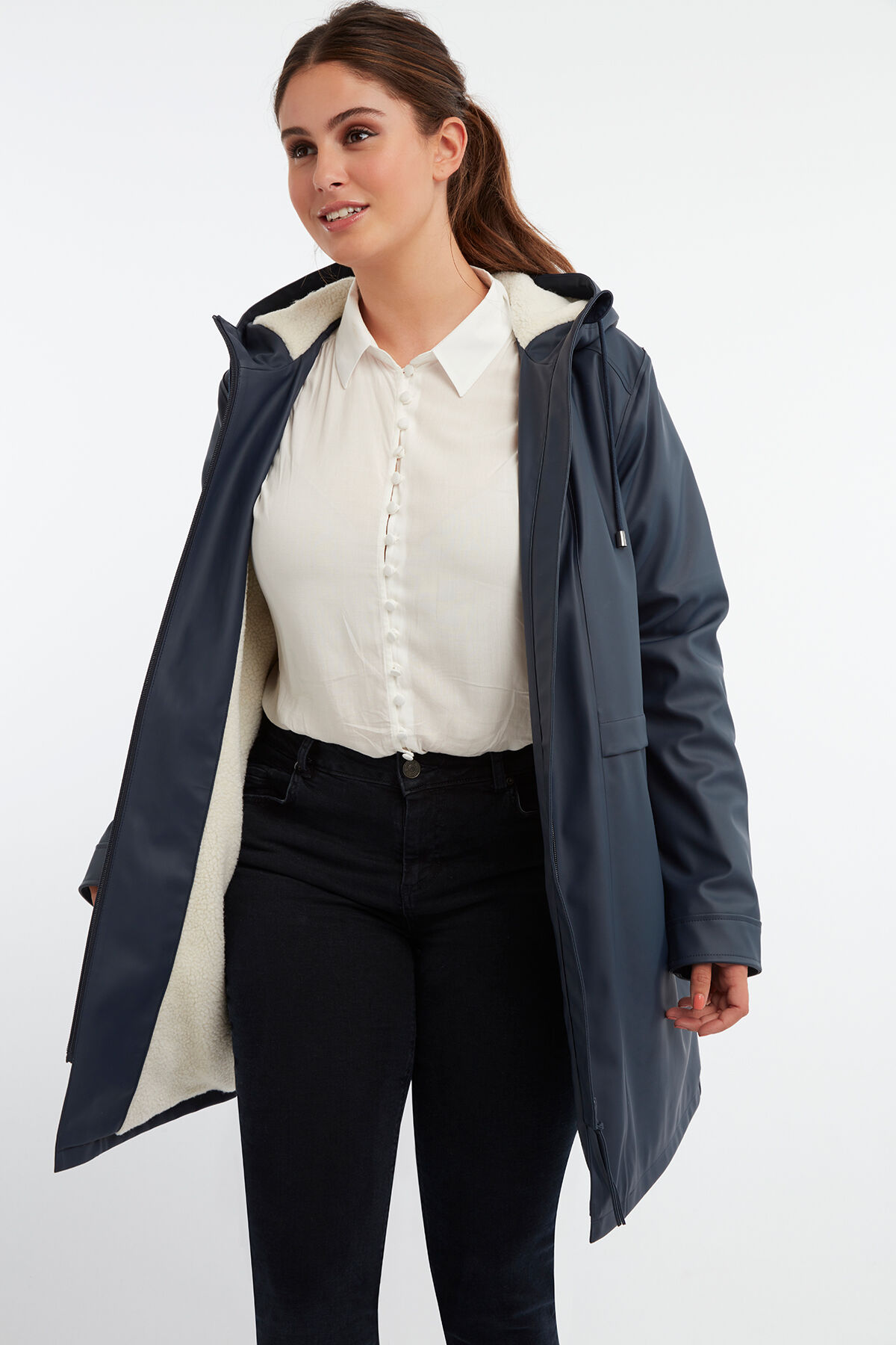 Regenmantel mit Teddyfutter image number 5