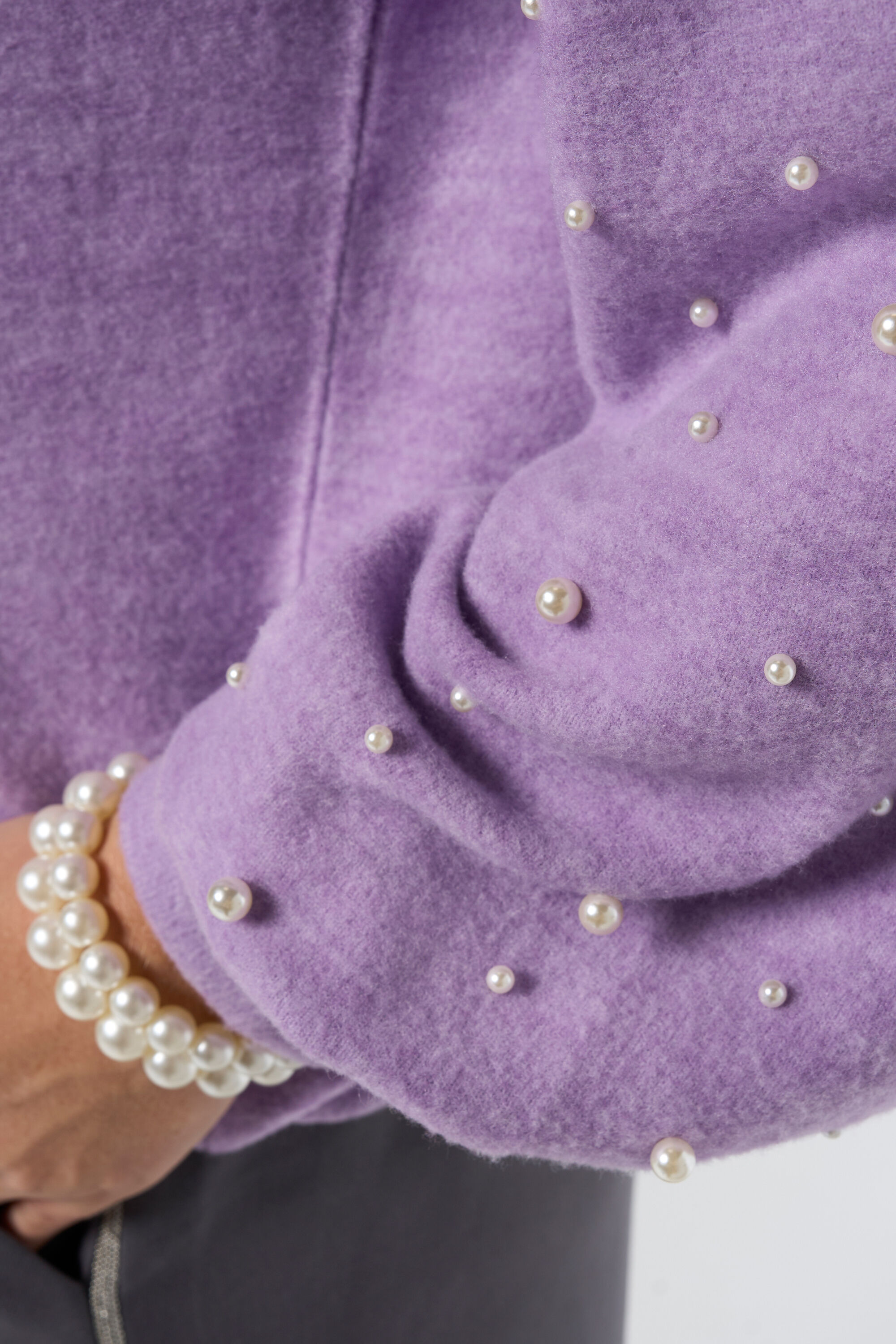 Pullover mit Perlen image number 4