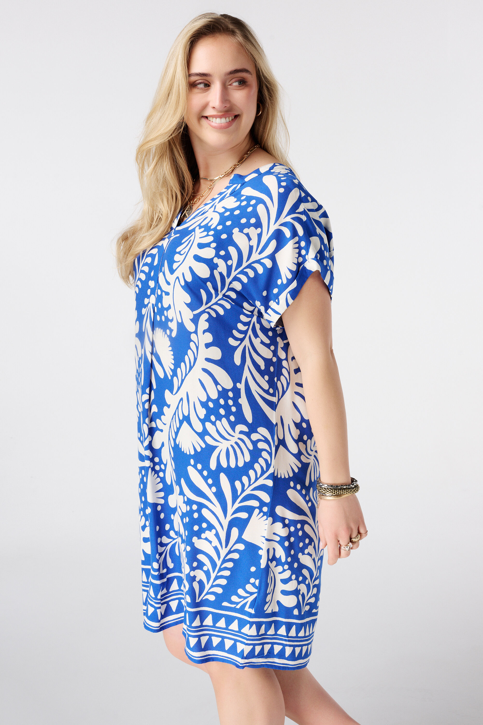 Kleid mit V Ausschnitt image number 5