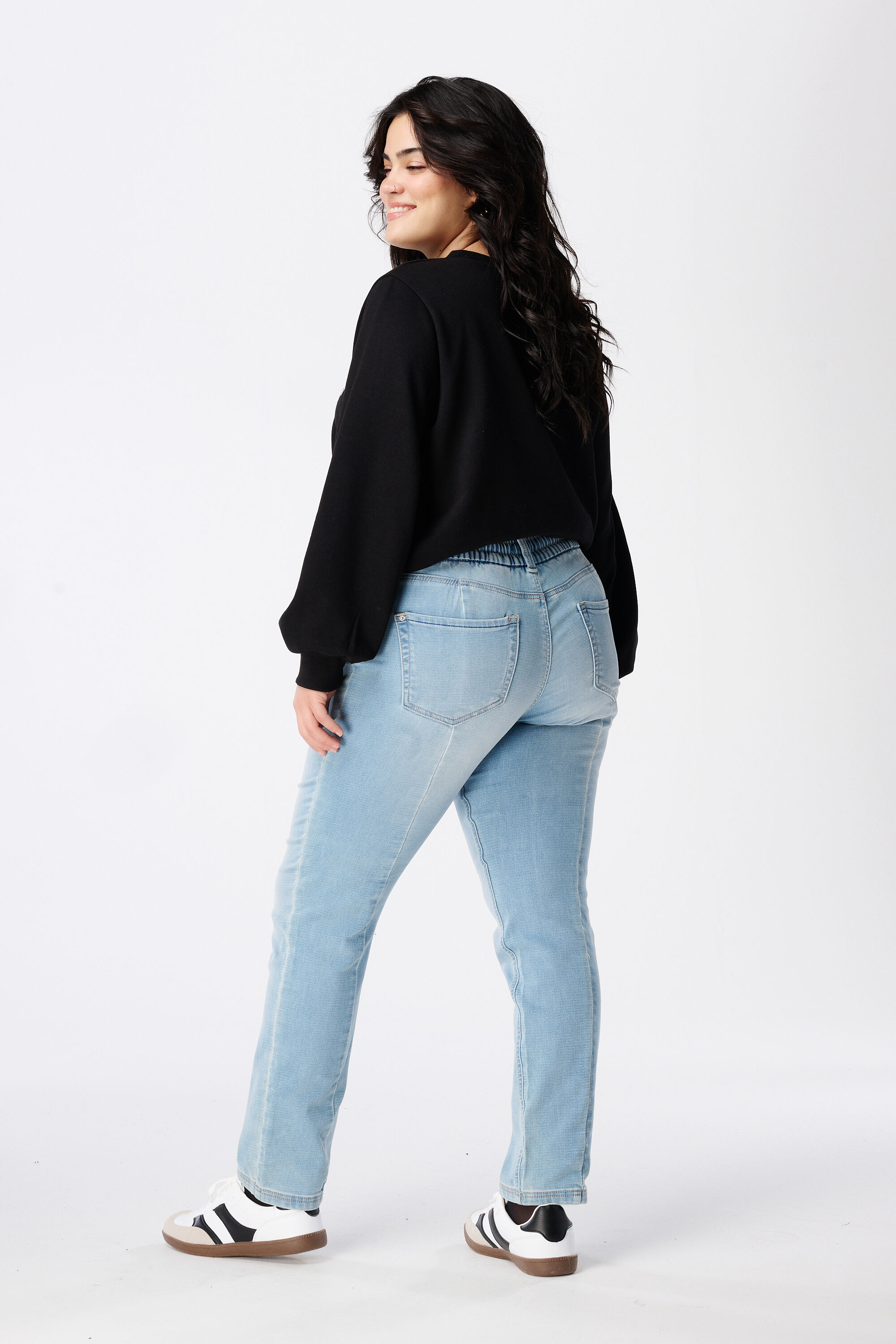 Jogginghose aus Denim image number 3