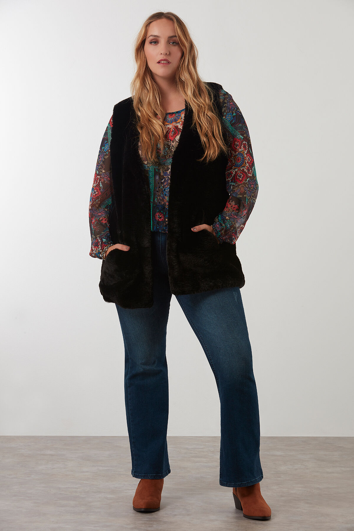 Weste aus Kunstfell image number 4