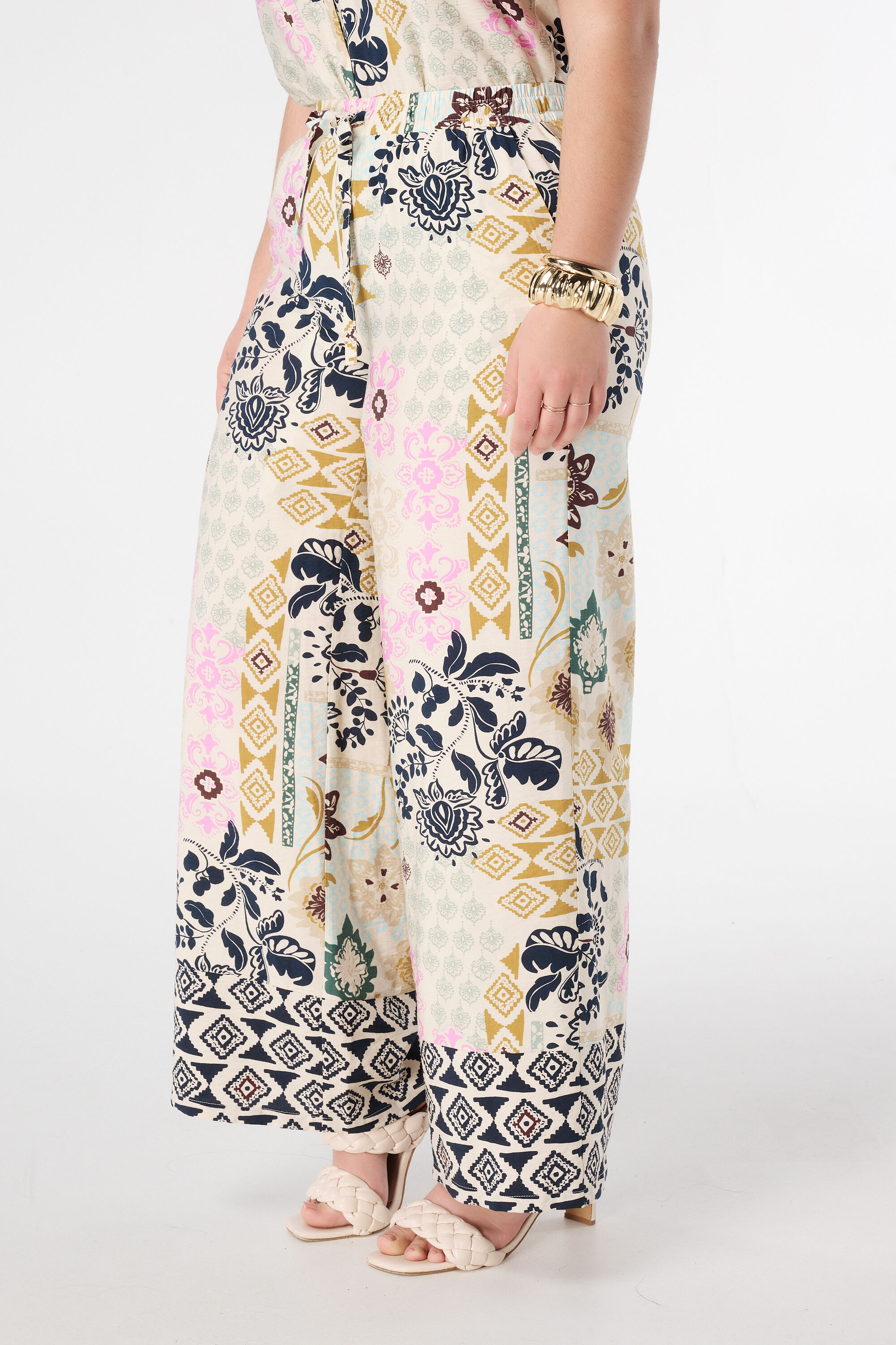 Hose mit Print image number 5