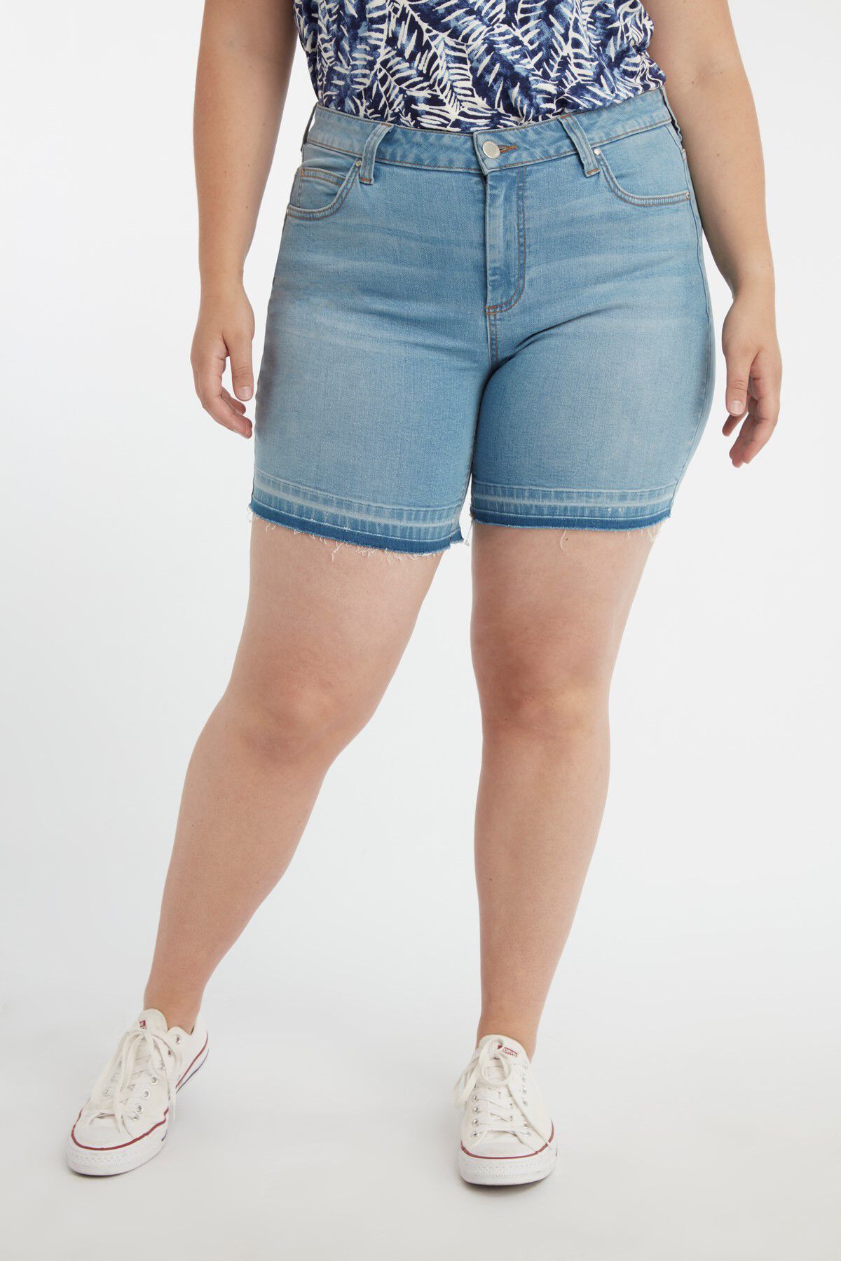 Denim-Shorts mit ausgefranstem Saum image number 5