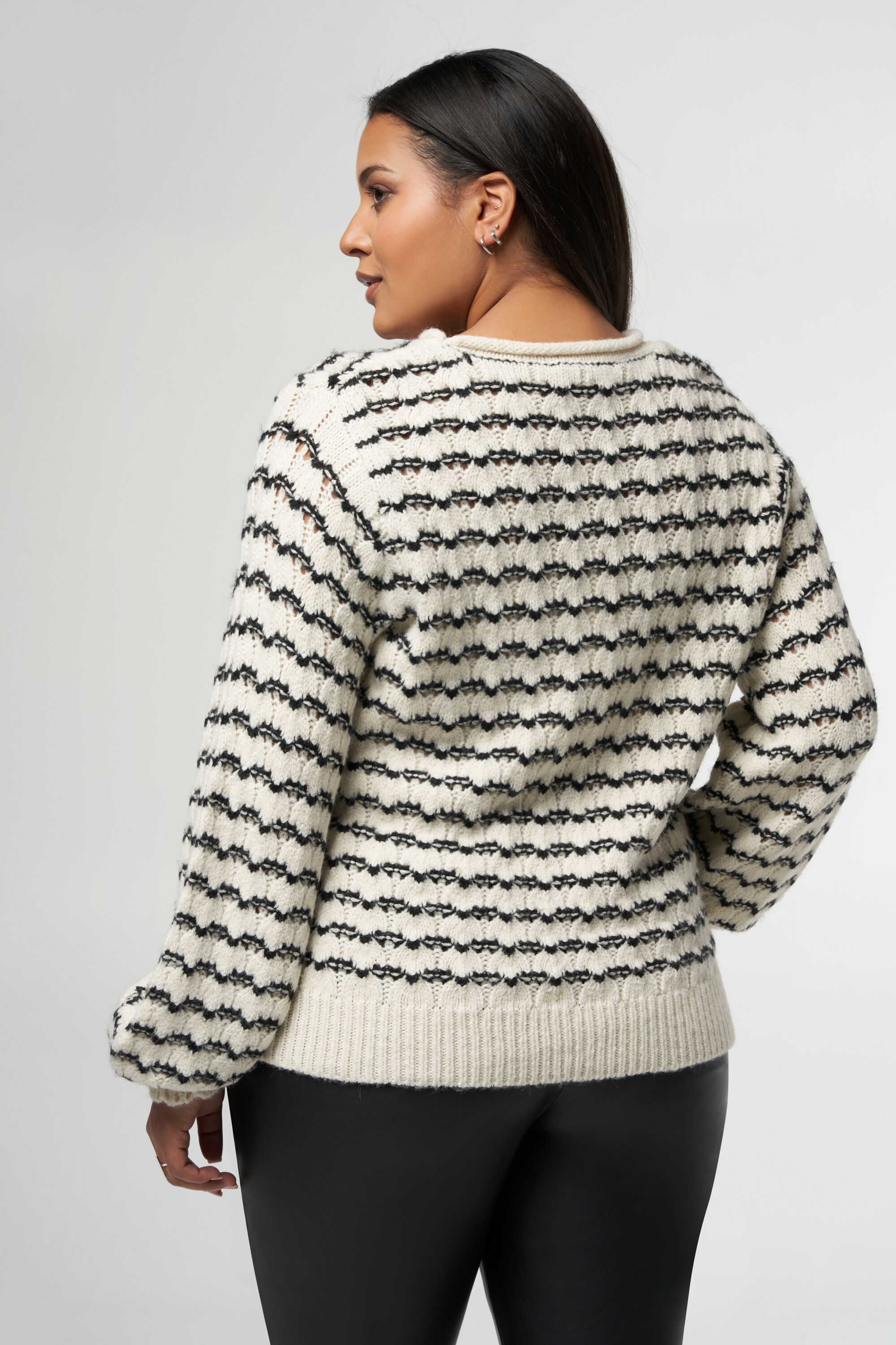 Gestreifter Strick-Pullover image number 3