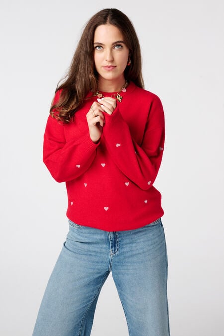 Fein gestrickter Pullover mit gestickten Herzen Fein gestrickter Pullover mit gestickten Herzen