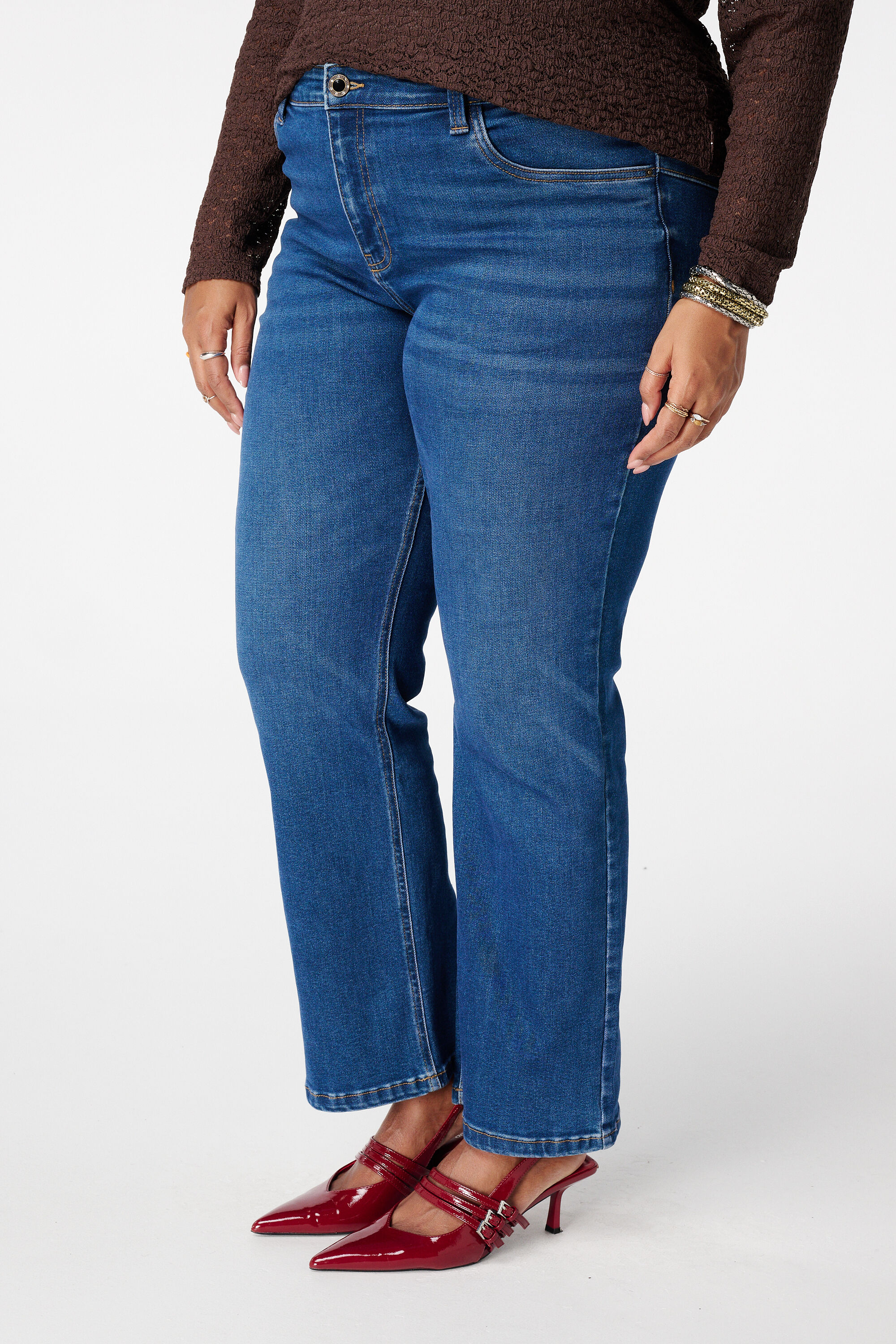 Straight Leg Jeans mit mittelhohem Bund image number 5