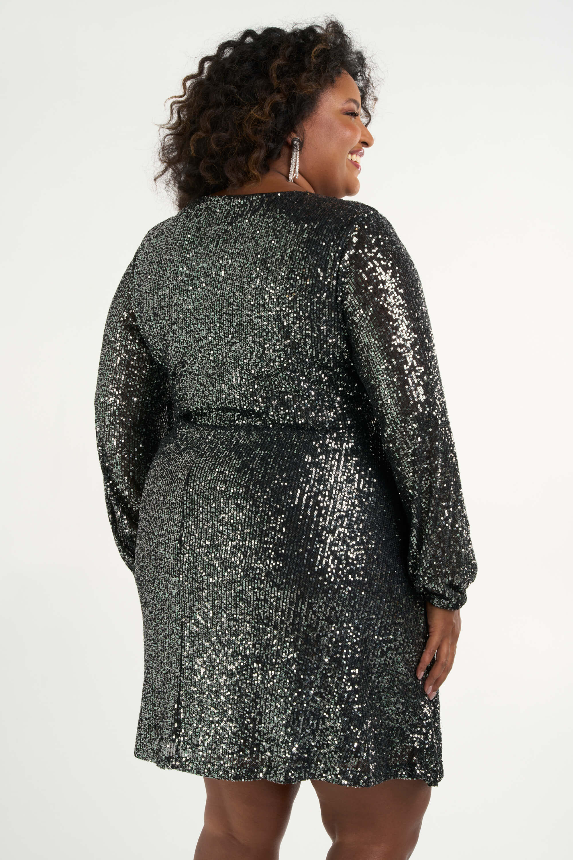 Wickelkleid mit Pailletten  image number 4