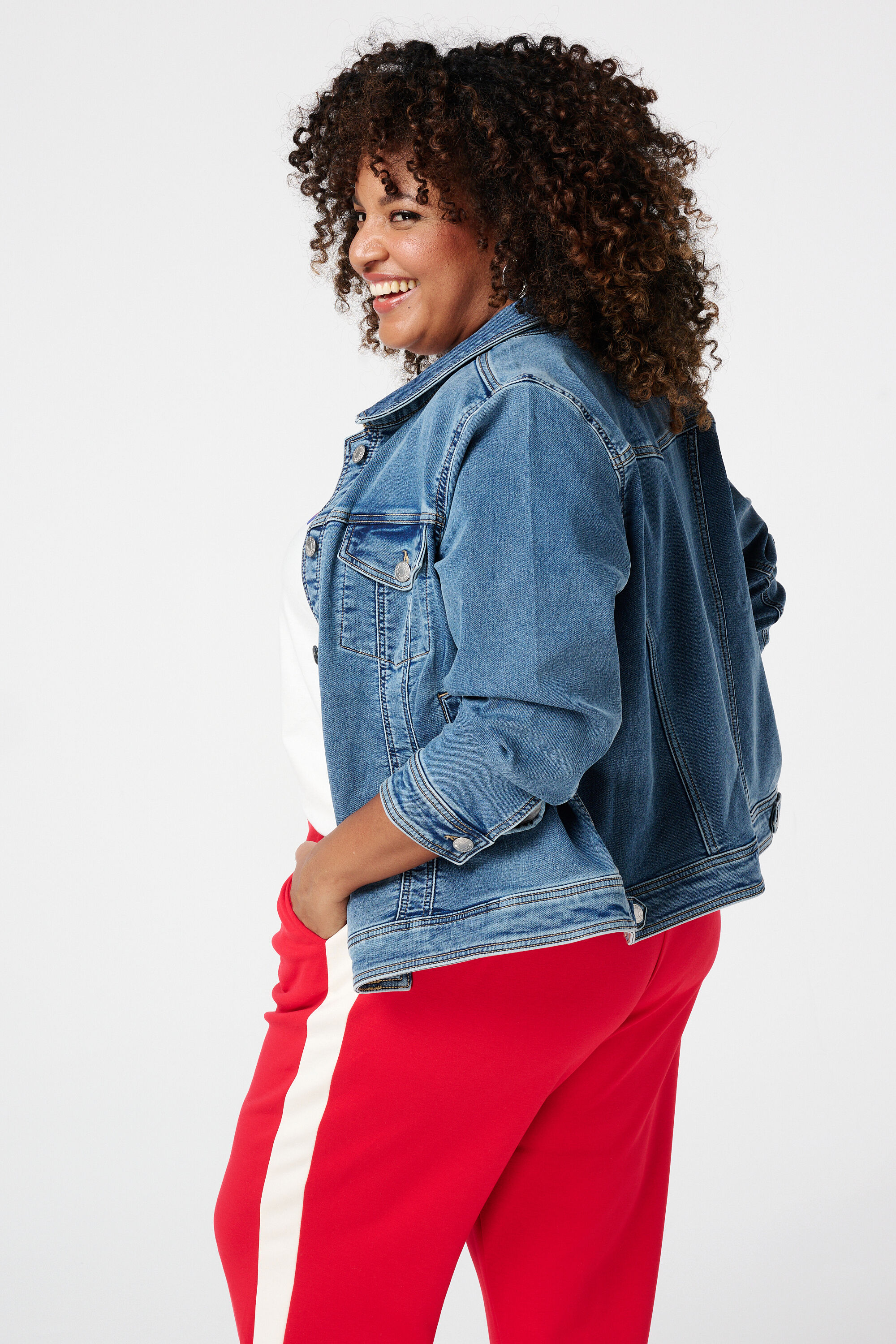 Jeansjacke mit Stretchanteil  image number 3