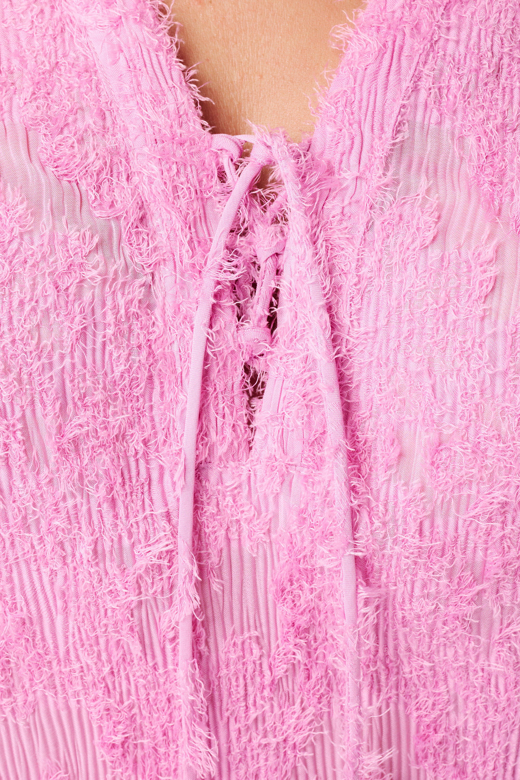 Flauschige Bluse mit V Ausschnitt image number 6