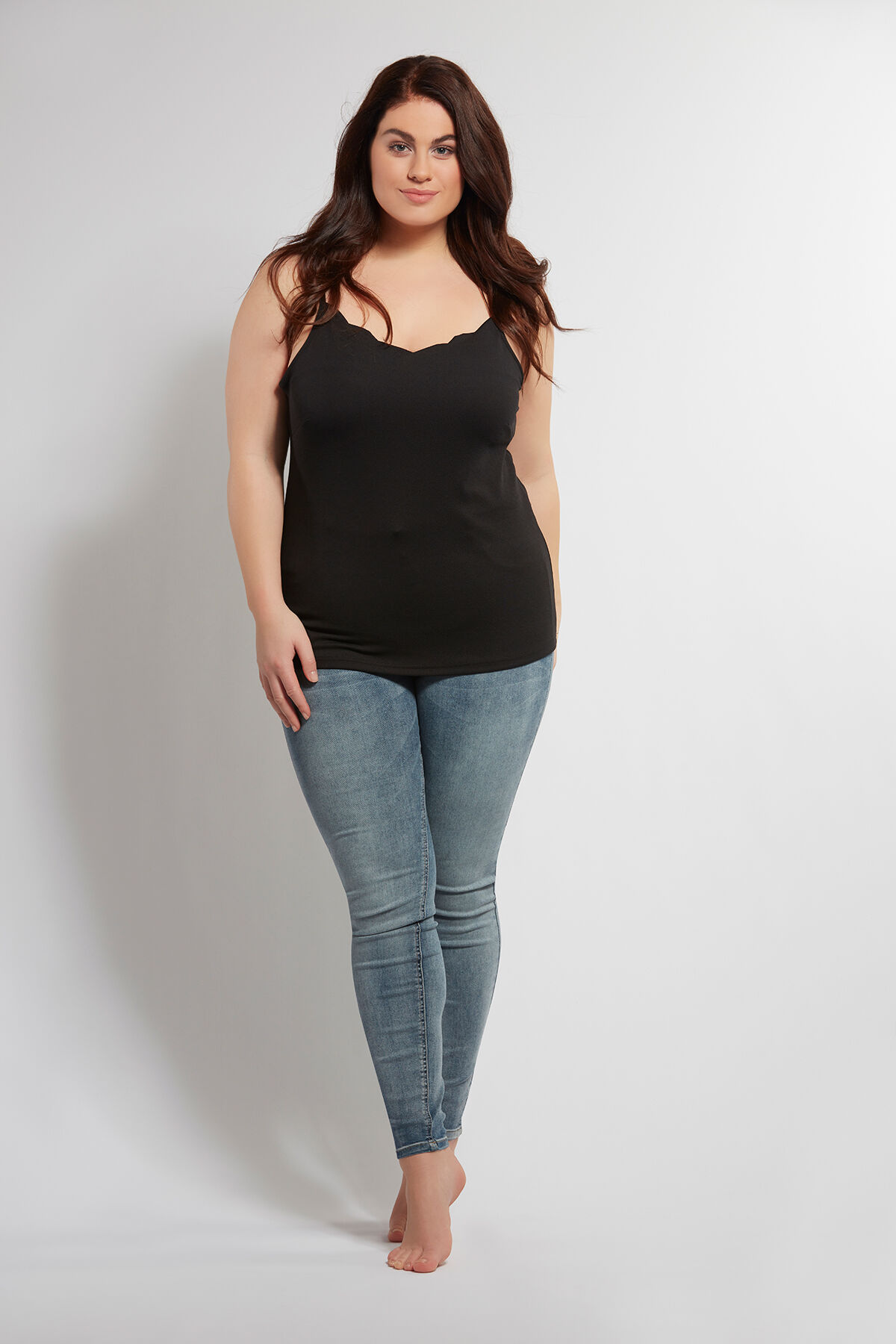 Top mit Spaghetti-Tr&auml;gern image number 4