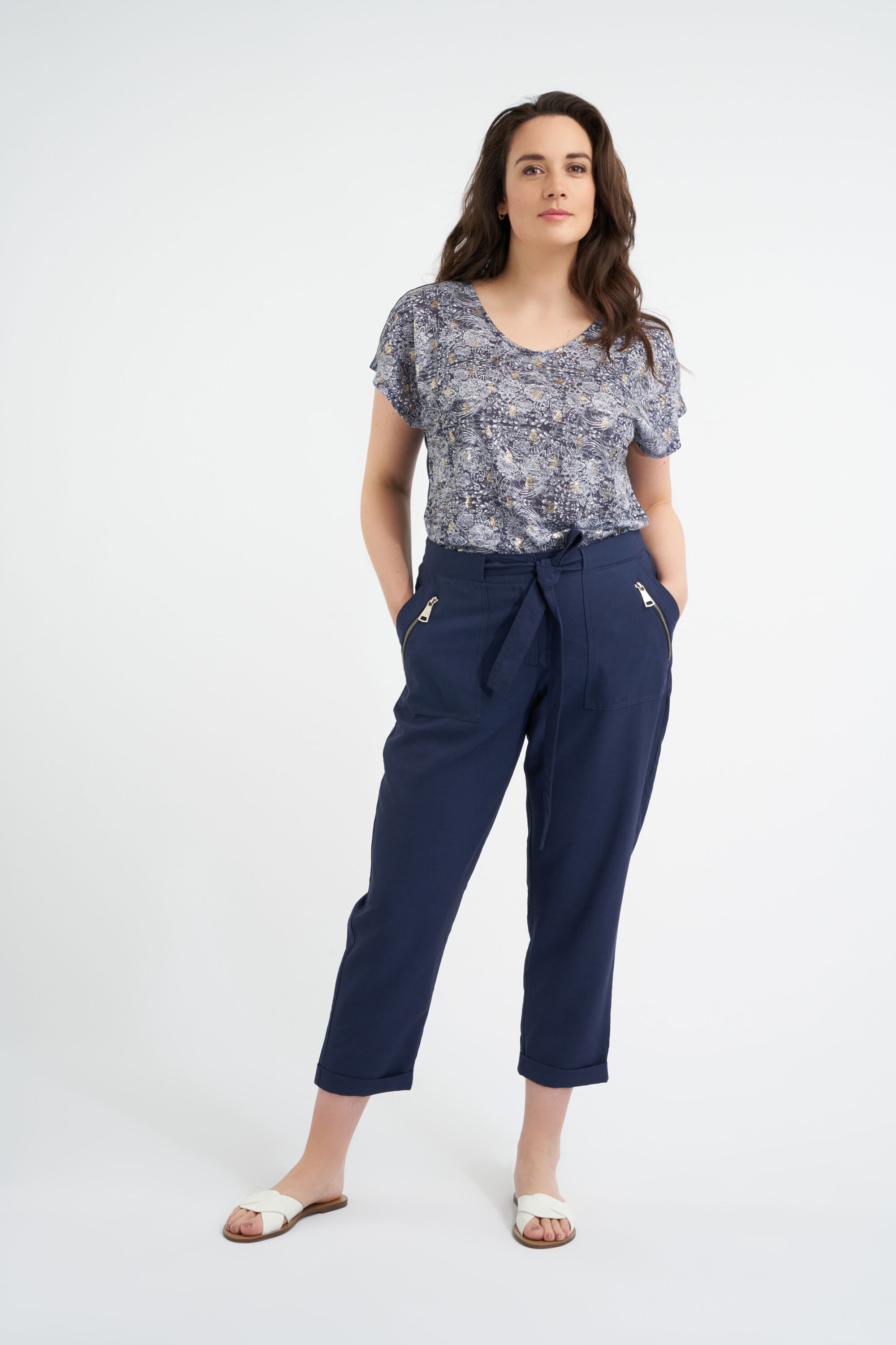 Hose mit Bindeg&uuml;rtel image number 4