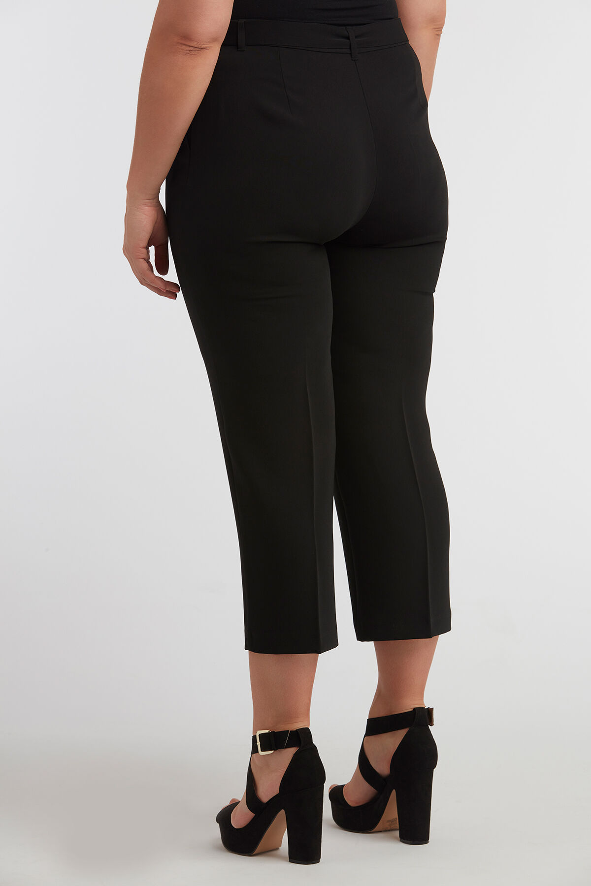 Hose in lockerer Passform mit G&uuml;rtel image number 4