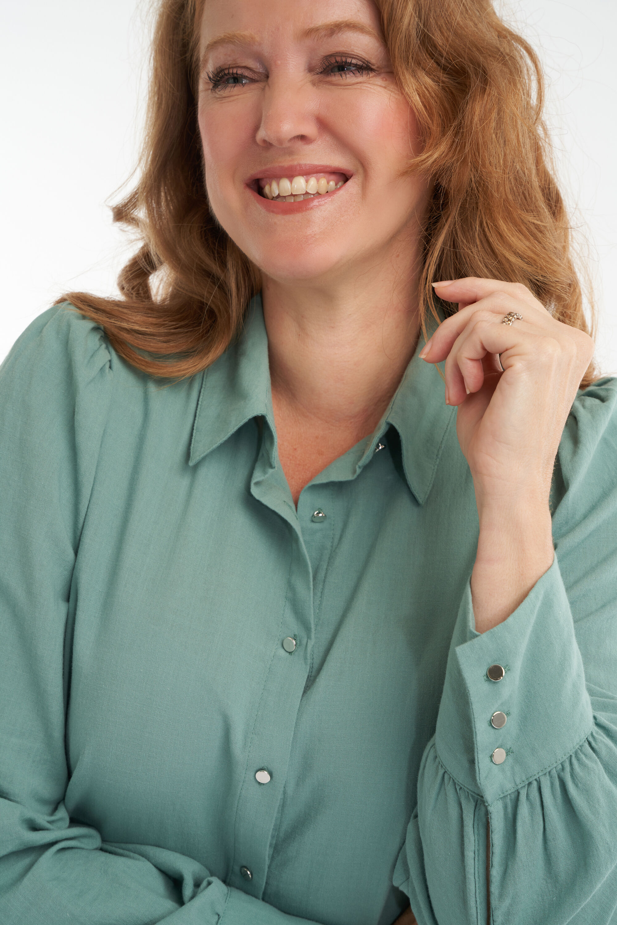 Bluse mit bauschigen &Auml;rmeln  image number 5