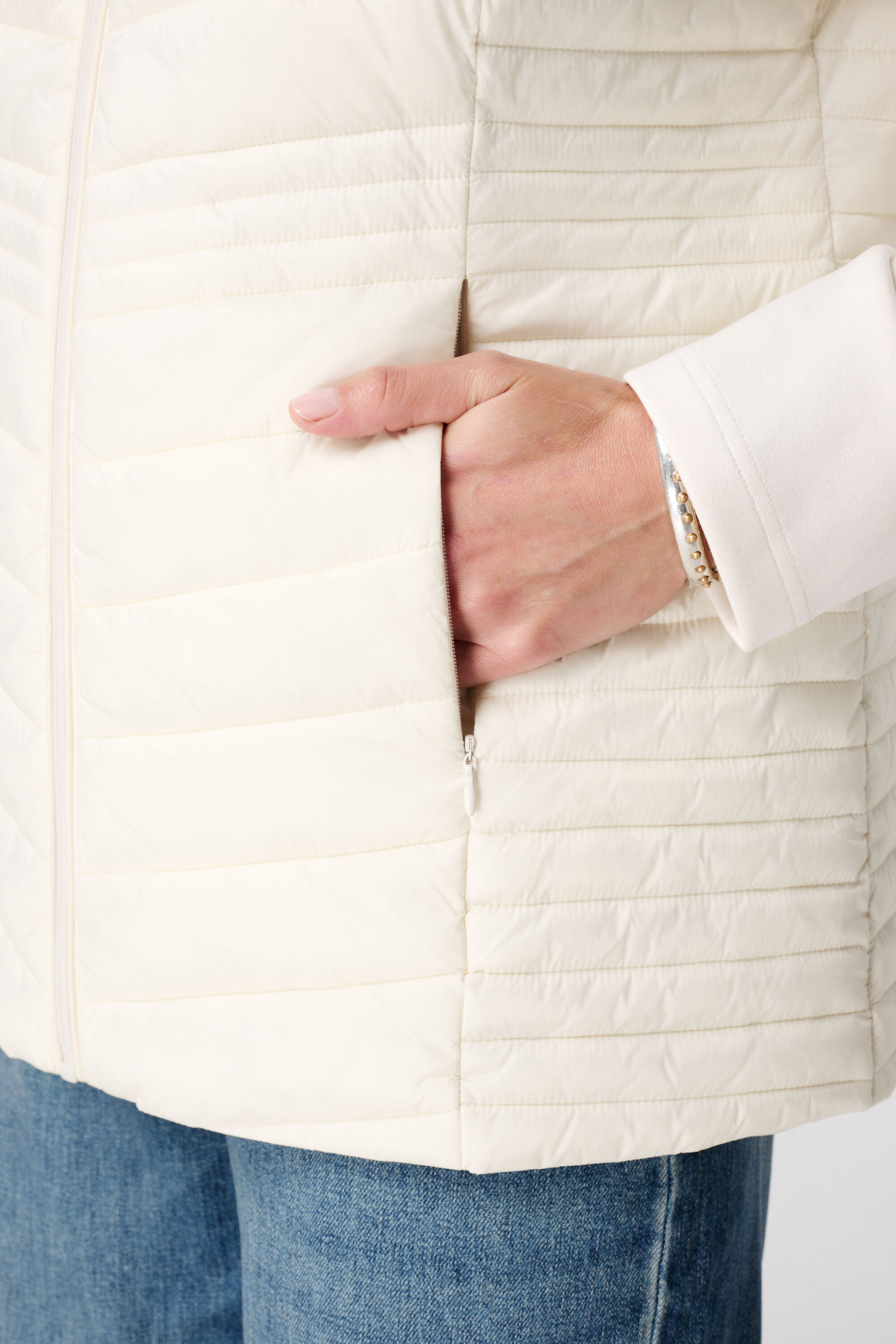 Gesteppte Jacke mit Stoff&auml;rmeln image number 6