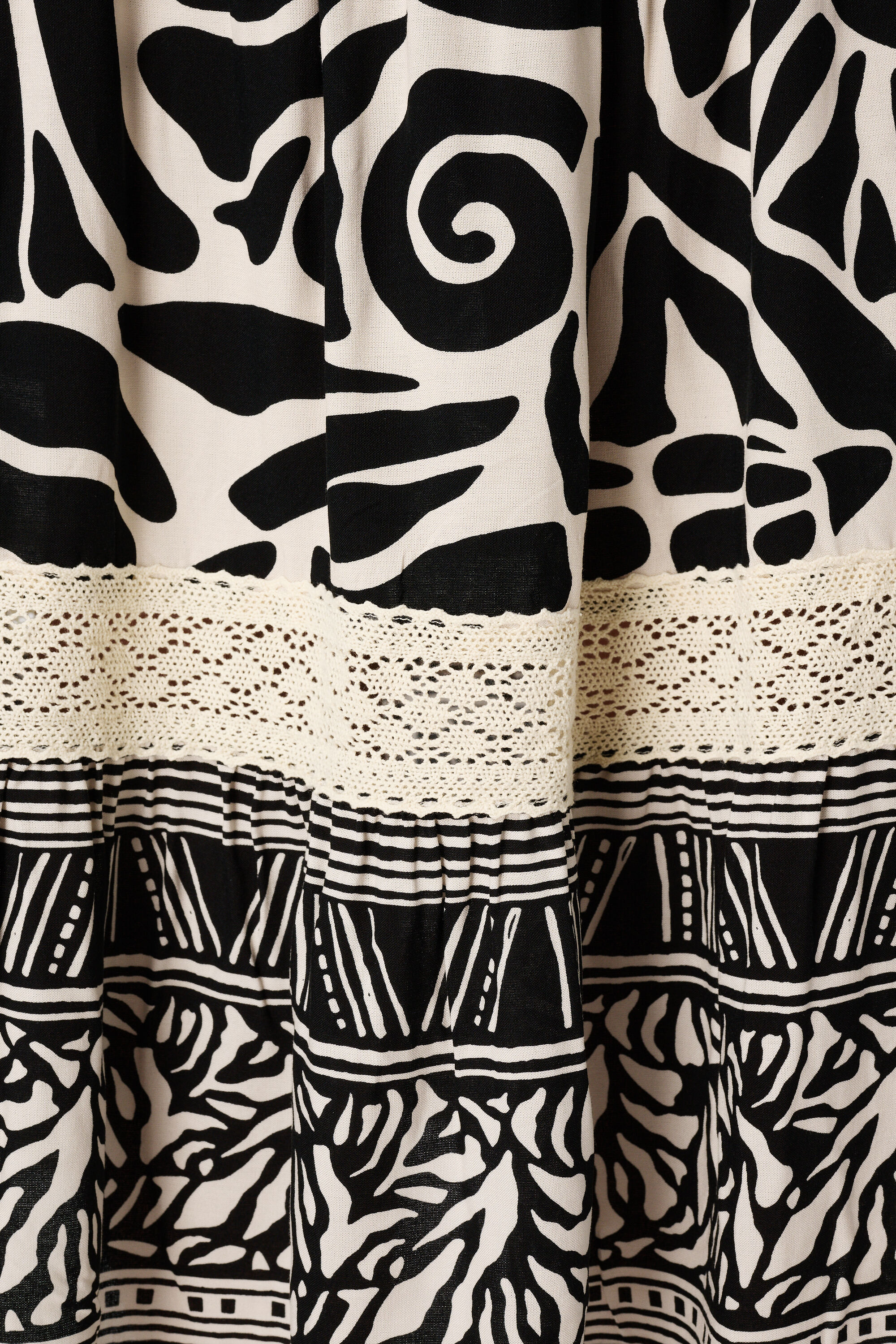 Rock mit Print und Spitzenverzierungen  image number 4