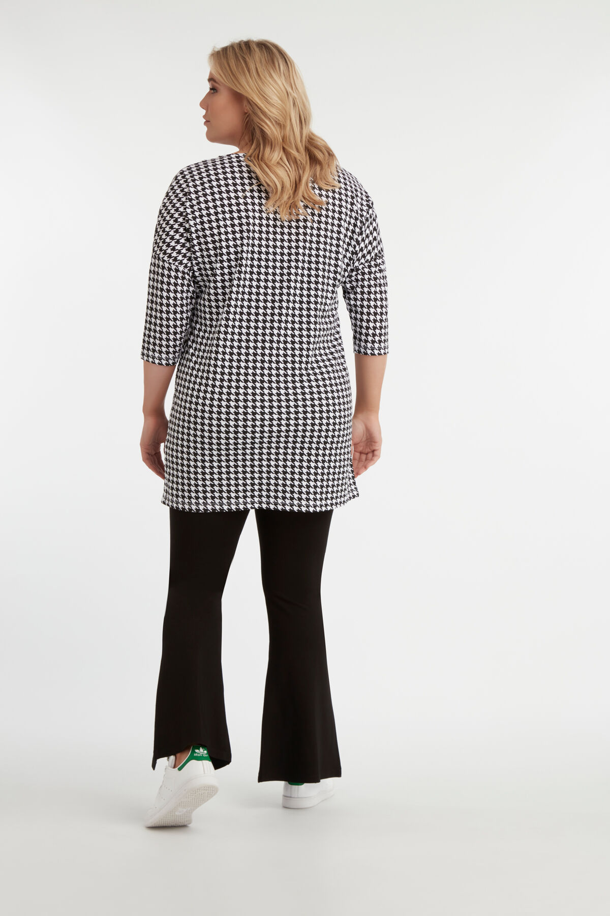 Ausgestellte Hose mit Schlitzen image number 5