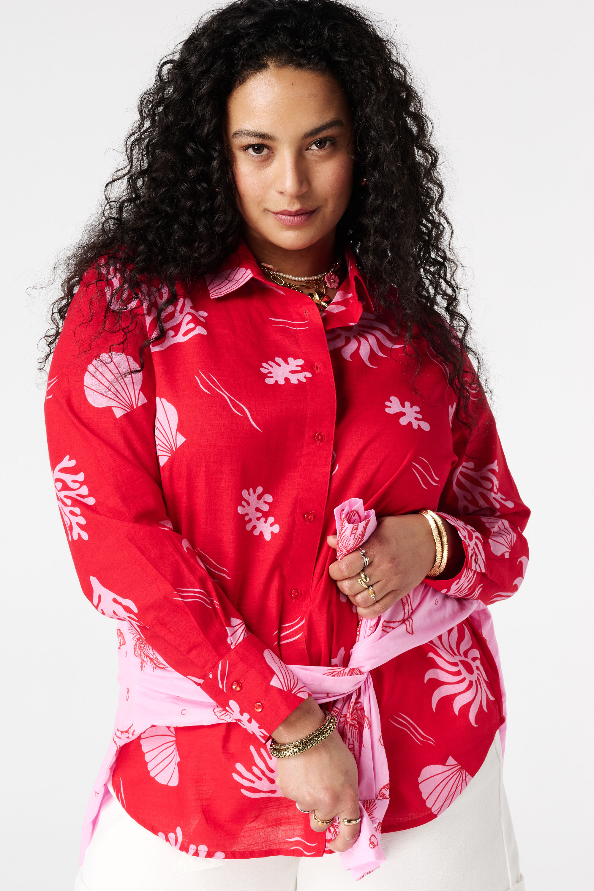 Bluse mit tropischem Print image number 4