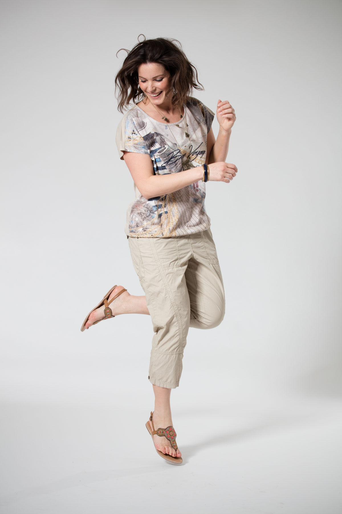 Loose Fit Caprihose image number 3