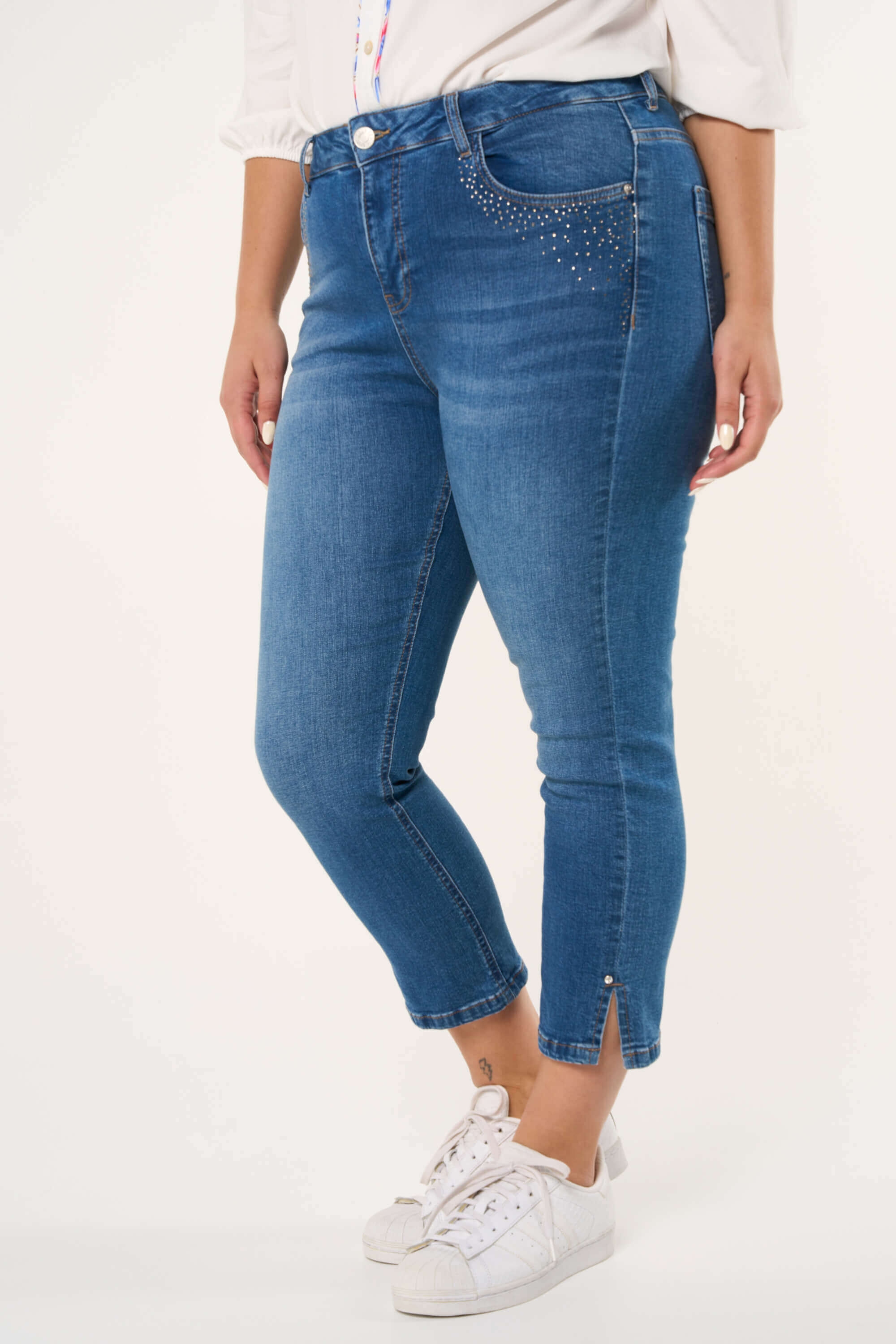 Capri-Hose mit Strasssteinen image number 5