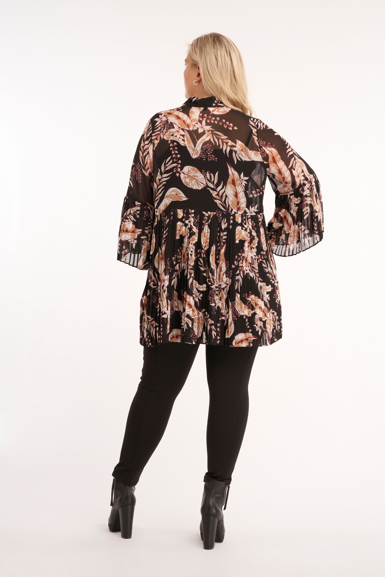 Lange Bluse mit Trompeten&auml;rmeln image number 3