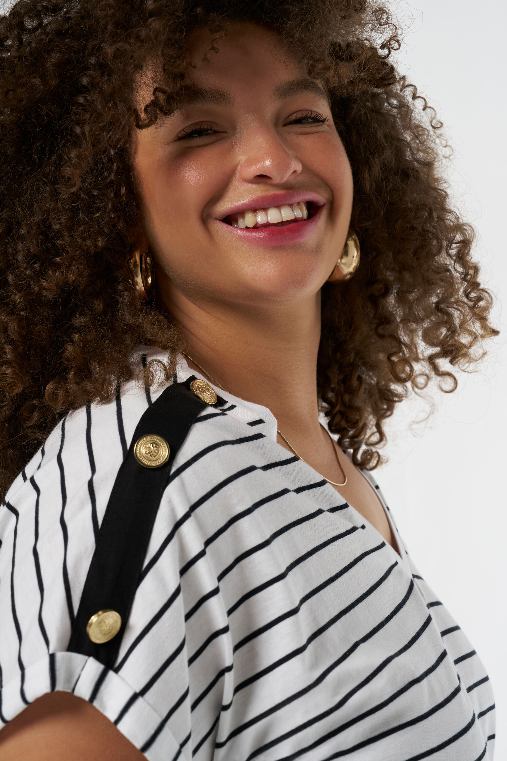 T-Shirt mit Kn&ouml;pfen  image number 4