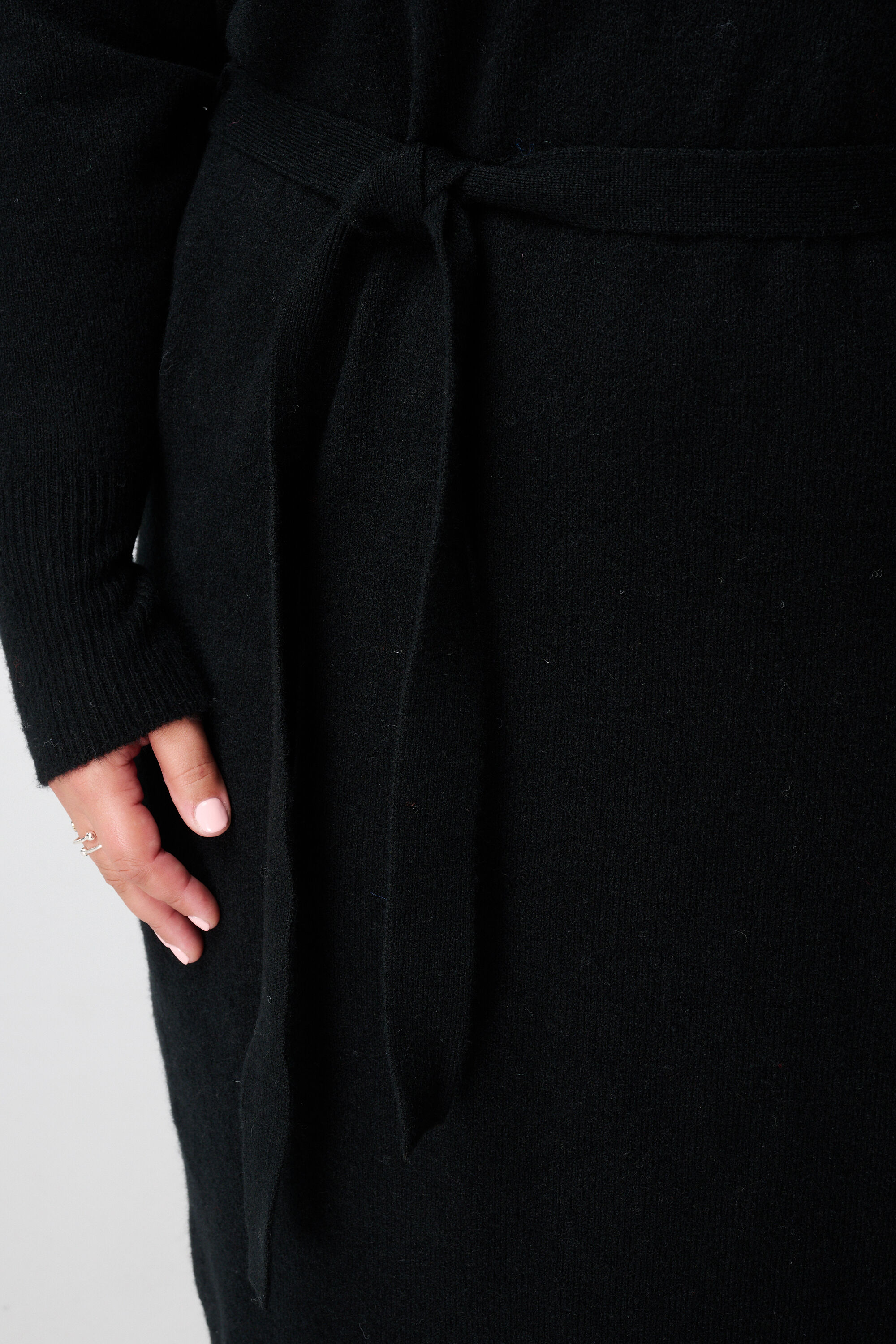 Gestricktes Polokleid mit G&uuml;rtel image number 6