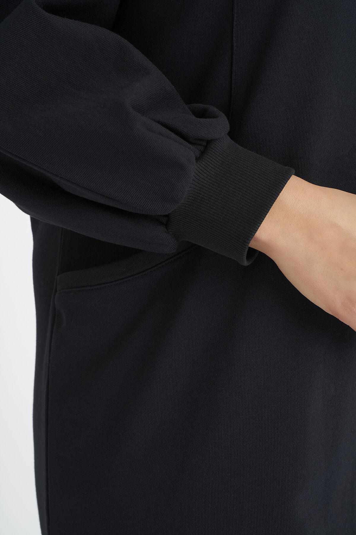 Sweater-Kleid image number 5