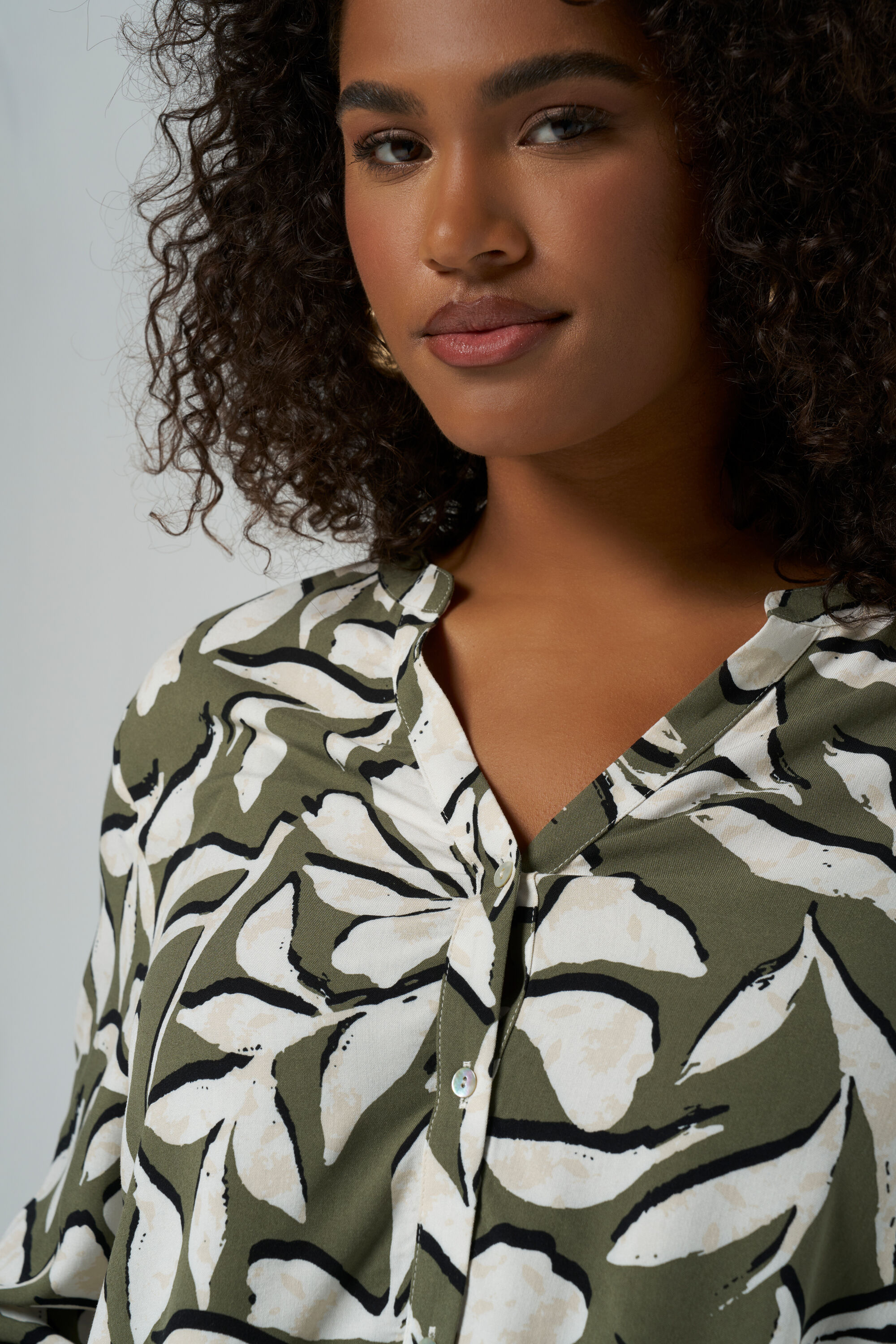 Bluse mit Schleifendetail image number 4