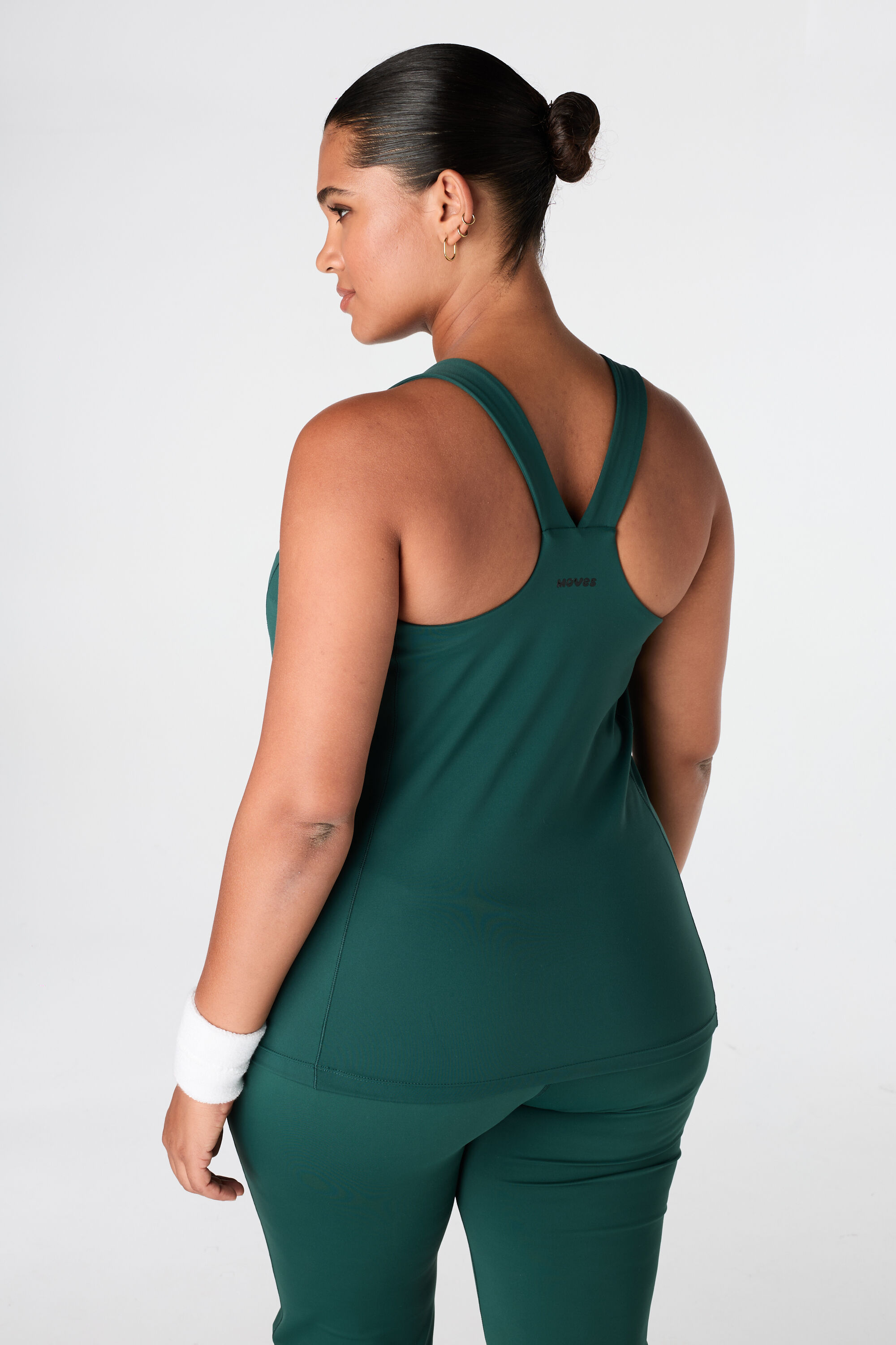 Sporttop mit integriertem BH image number 4