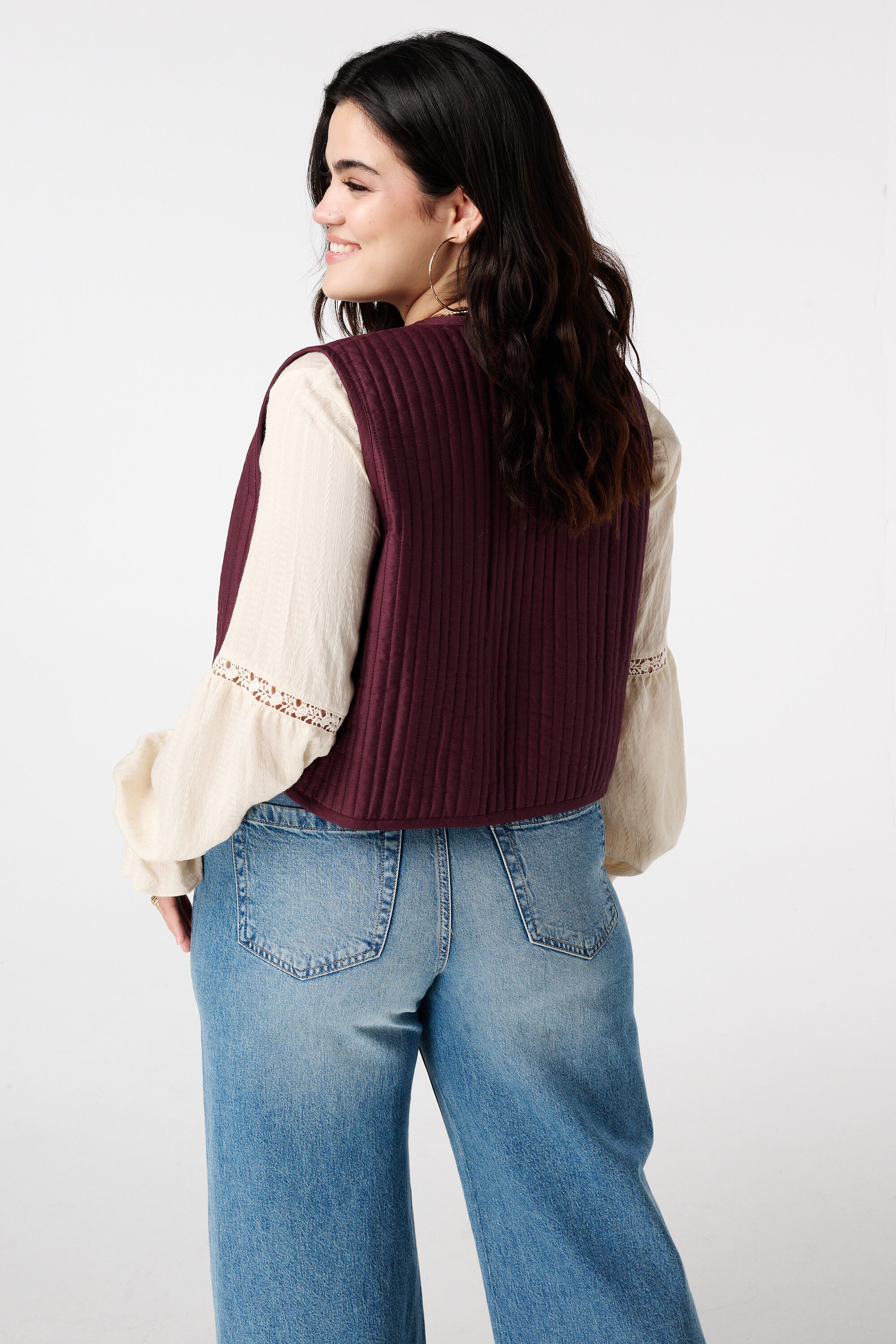 Strickjacke mit Stickerei image number 3