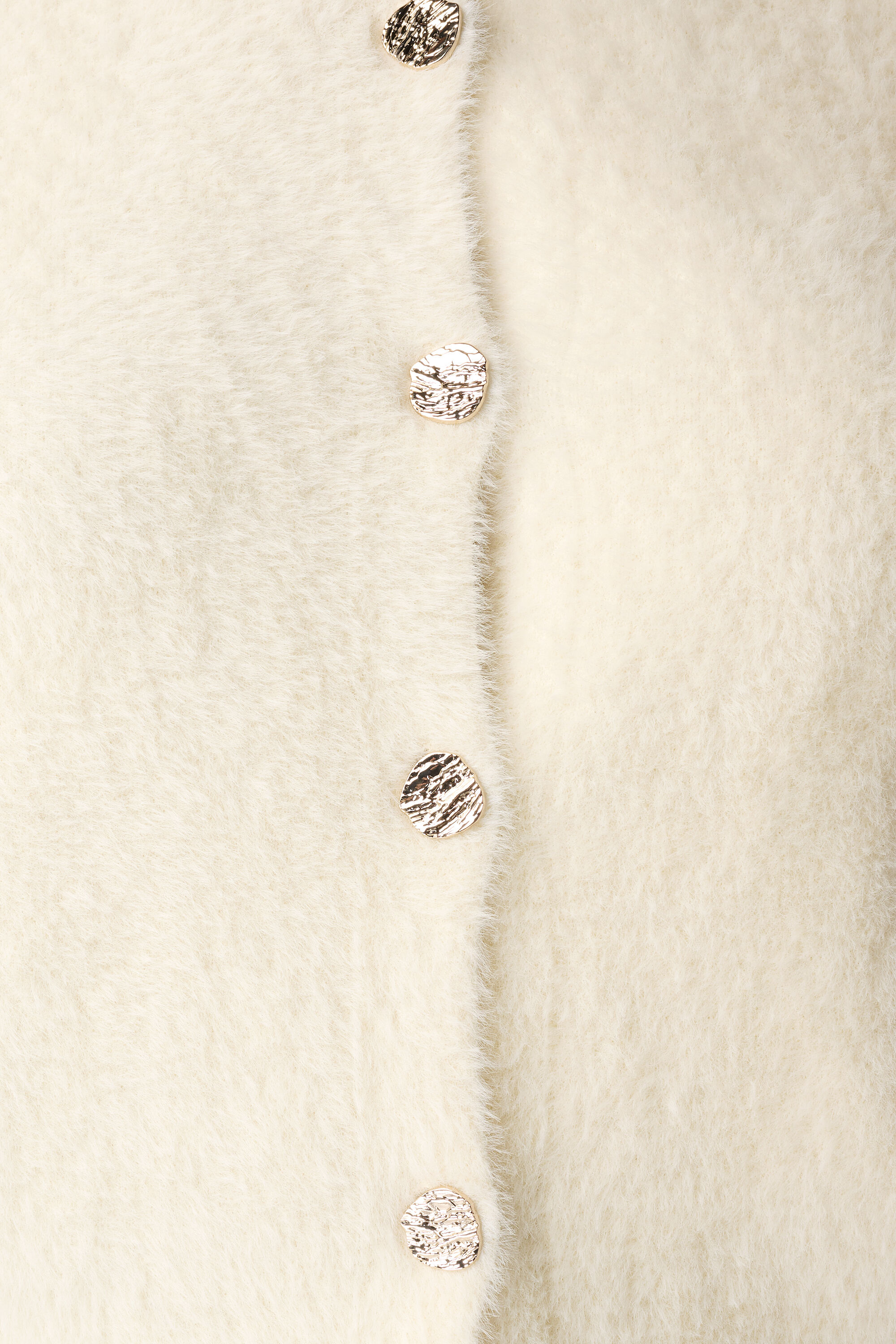 Flauschige Strickjacke mit Knopfleiste image number 6