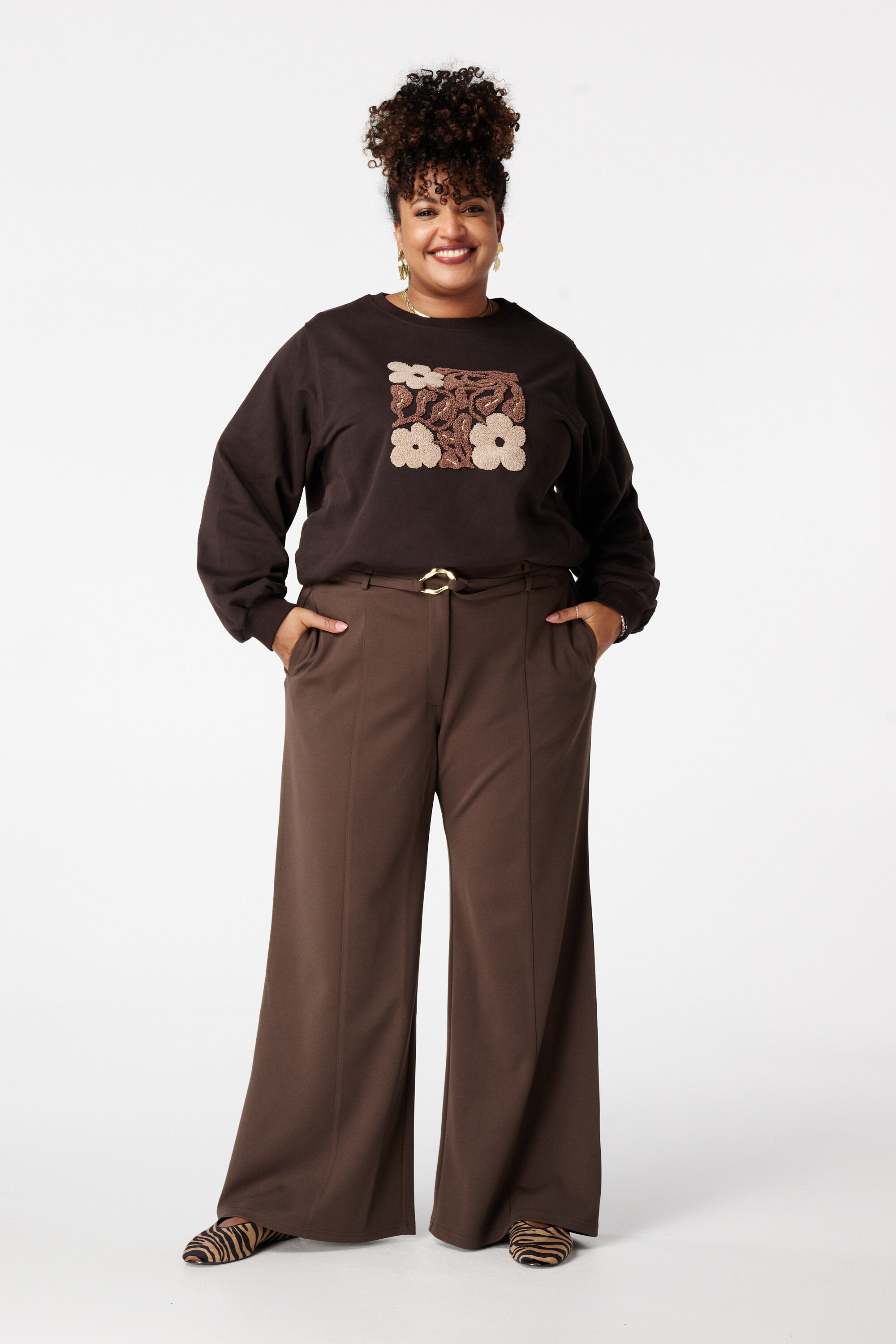 Sweatshirt mit gesticktem Aufdruck image number 5