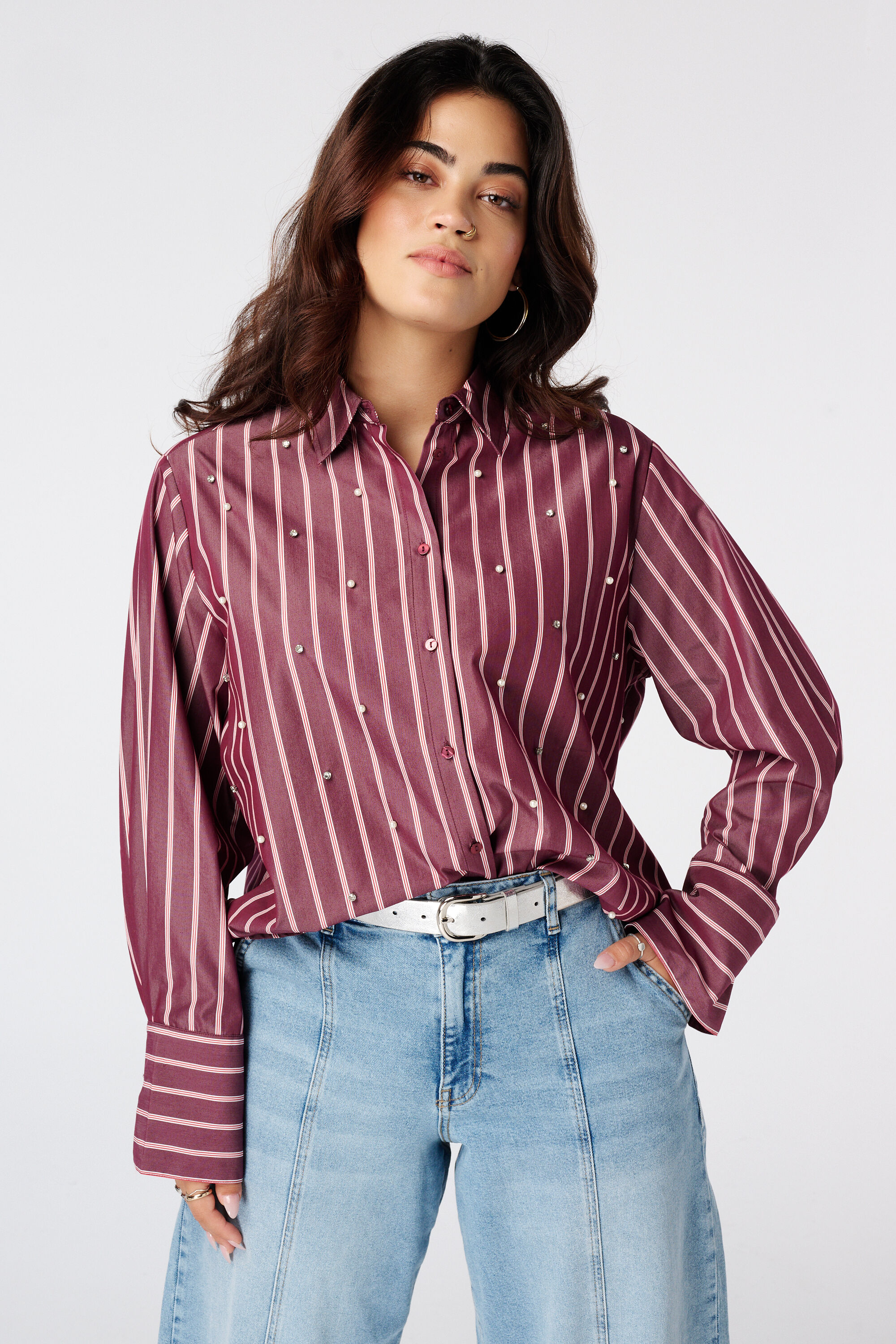 Gestreifte Bluse mit Perlen