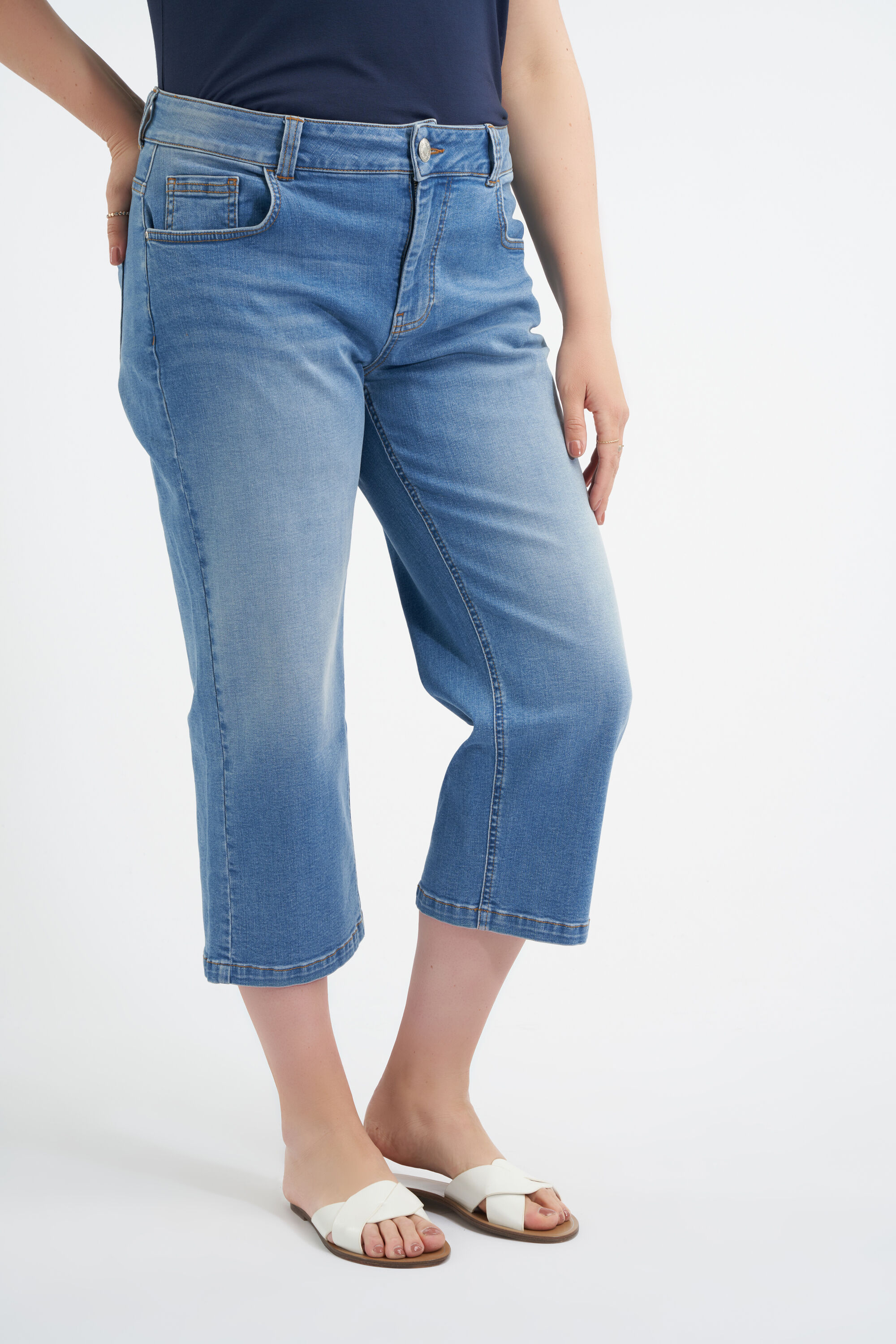 Straight-Leg-Jeans in 7/8-L&auml;nge  image number 4
