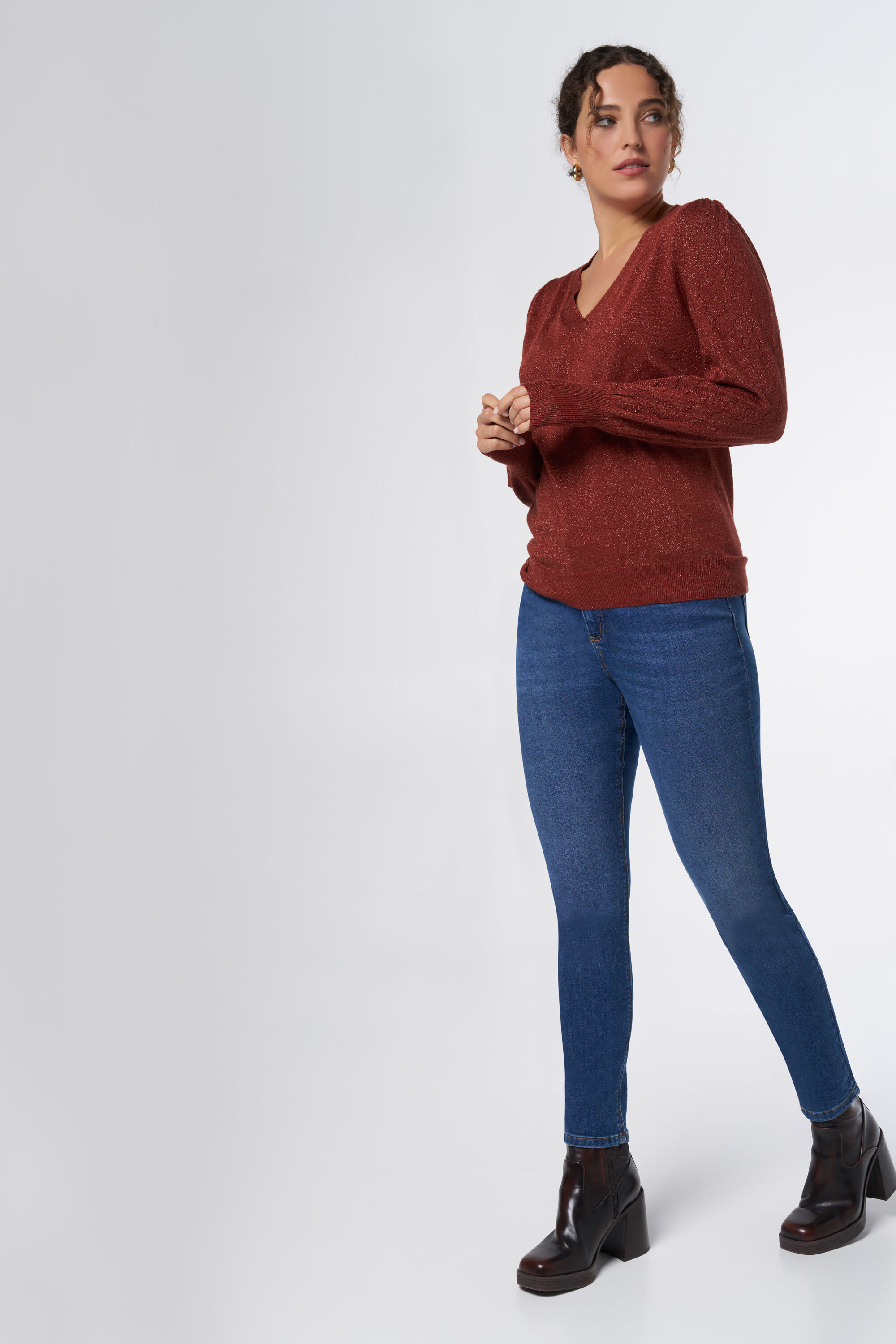 Pullover mit Glitzer image number 5