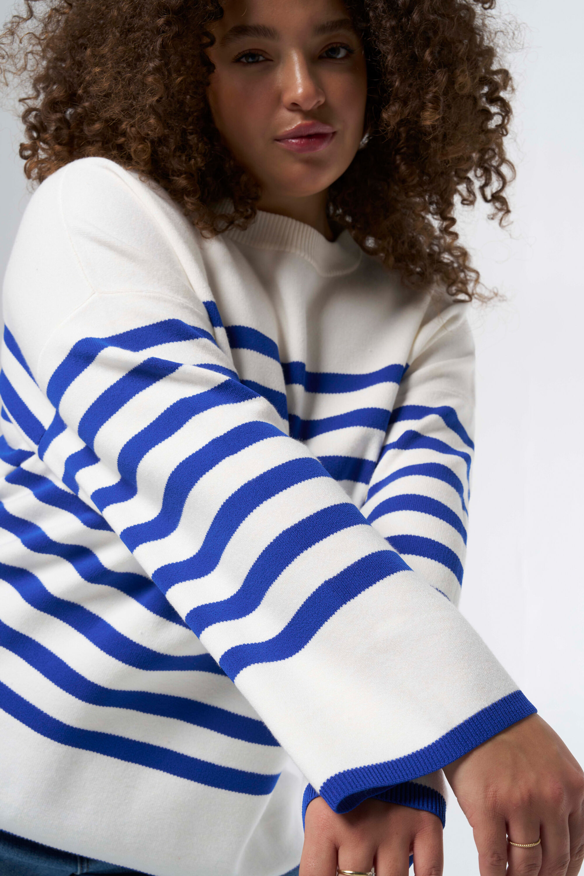 Gestreifter Strickpullover image number 4