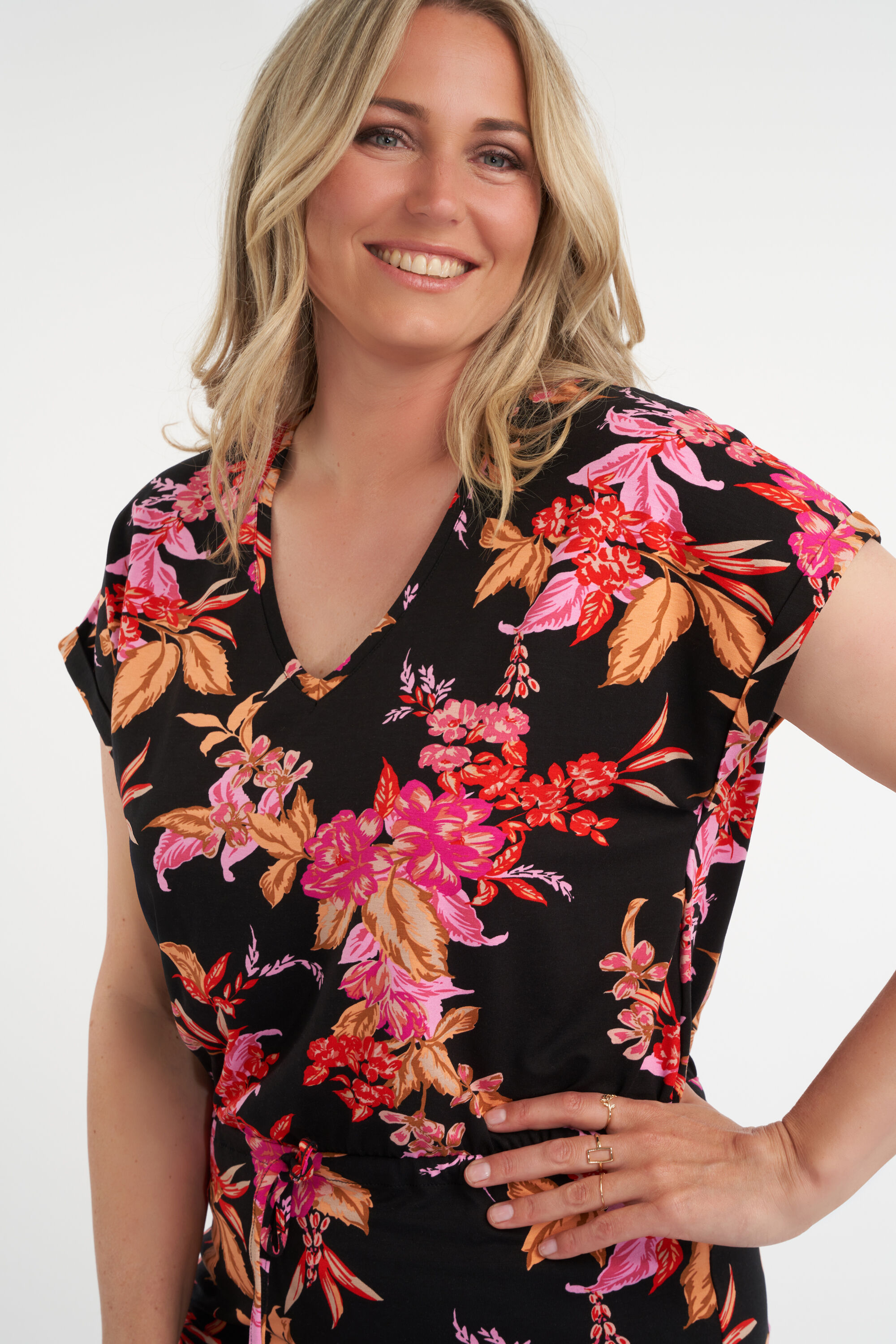 Tunika mit Kordeldetail image number 4