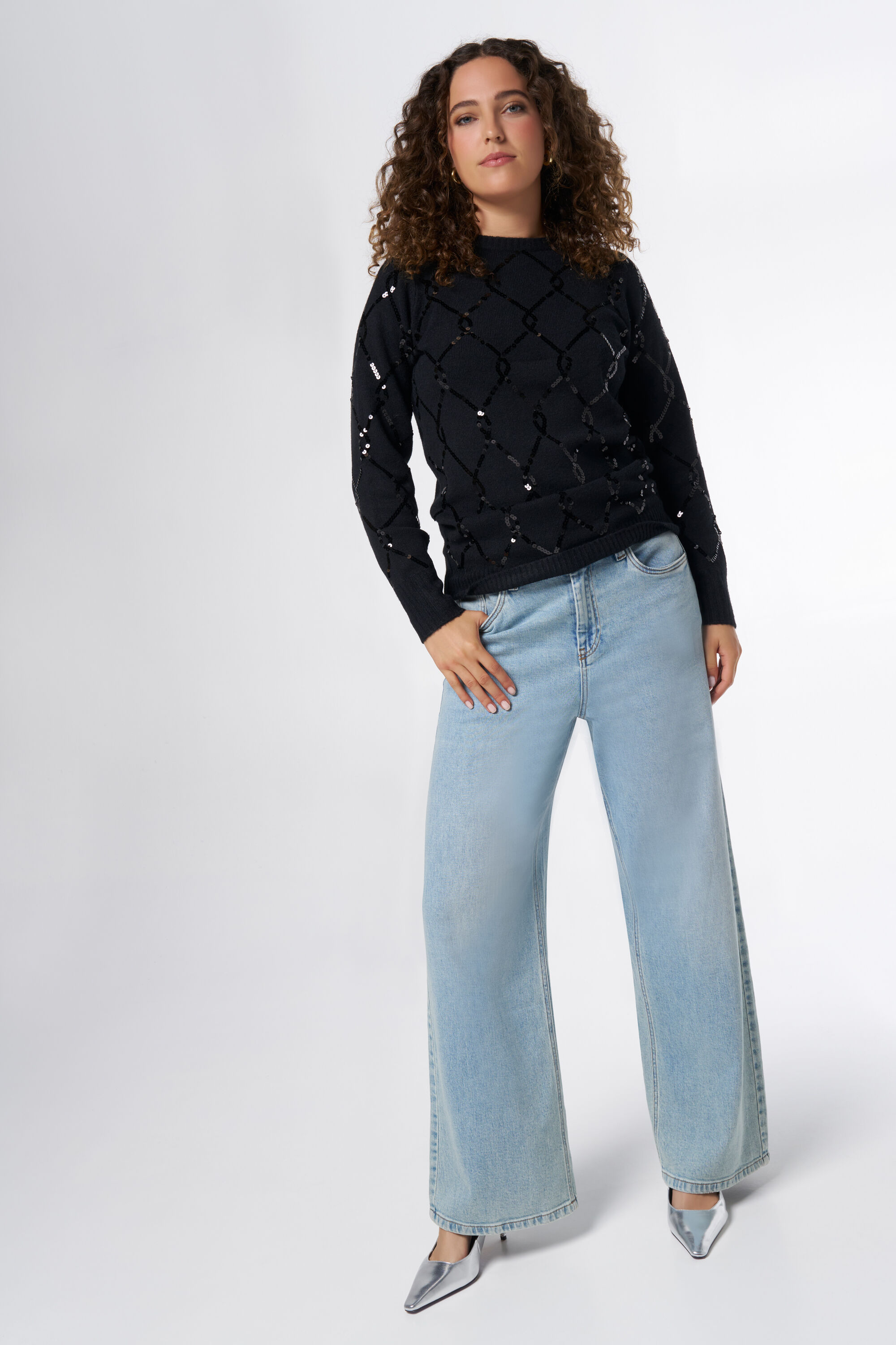 Pullover mit Pailletten image number 5