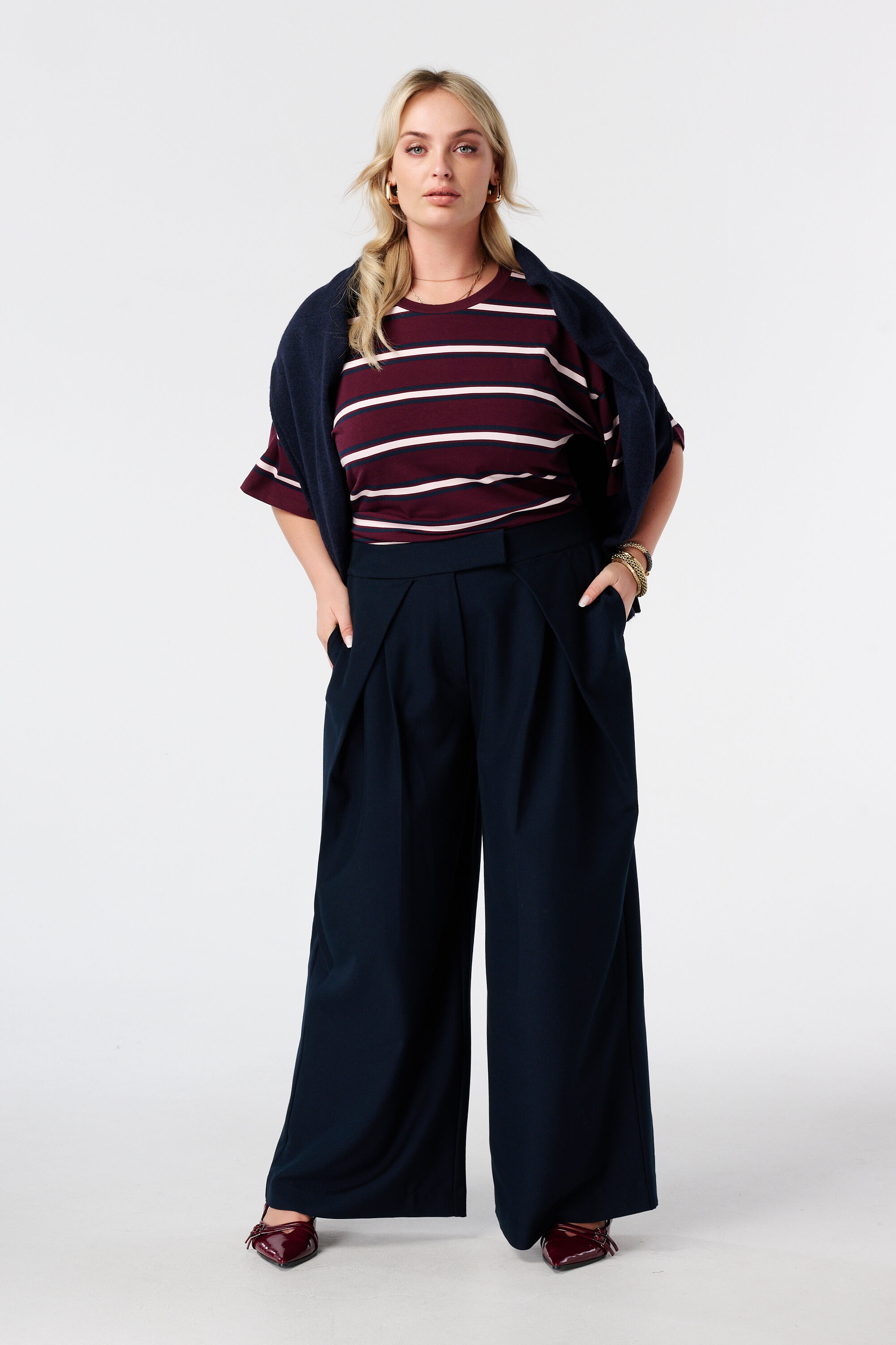 Wide Leg Stoffhose mit Falten