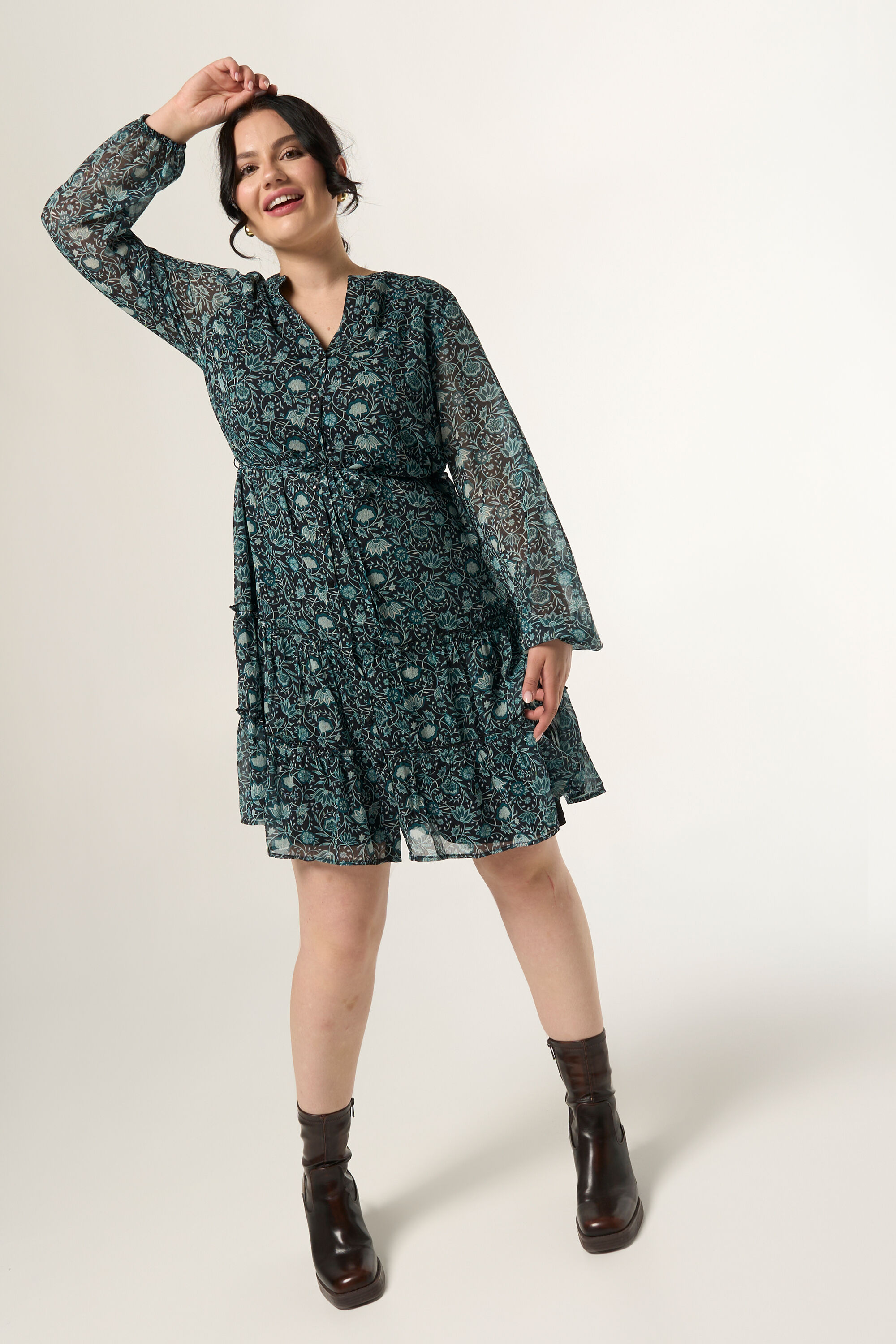  Durchkn&ouml;pfbares Kleid mit G&uuml;rtel image number 5