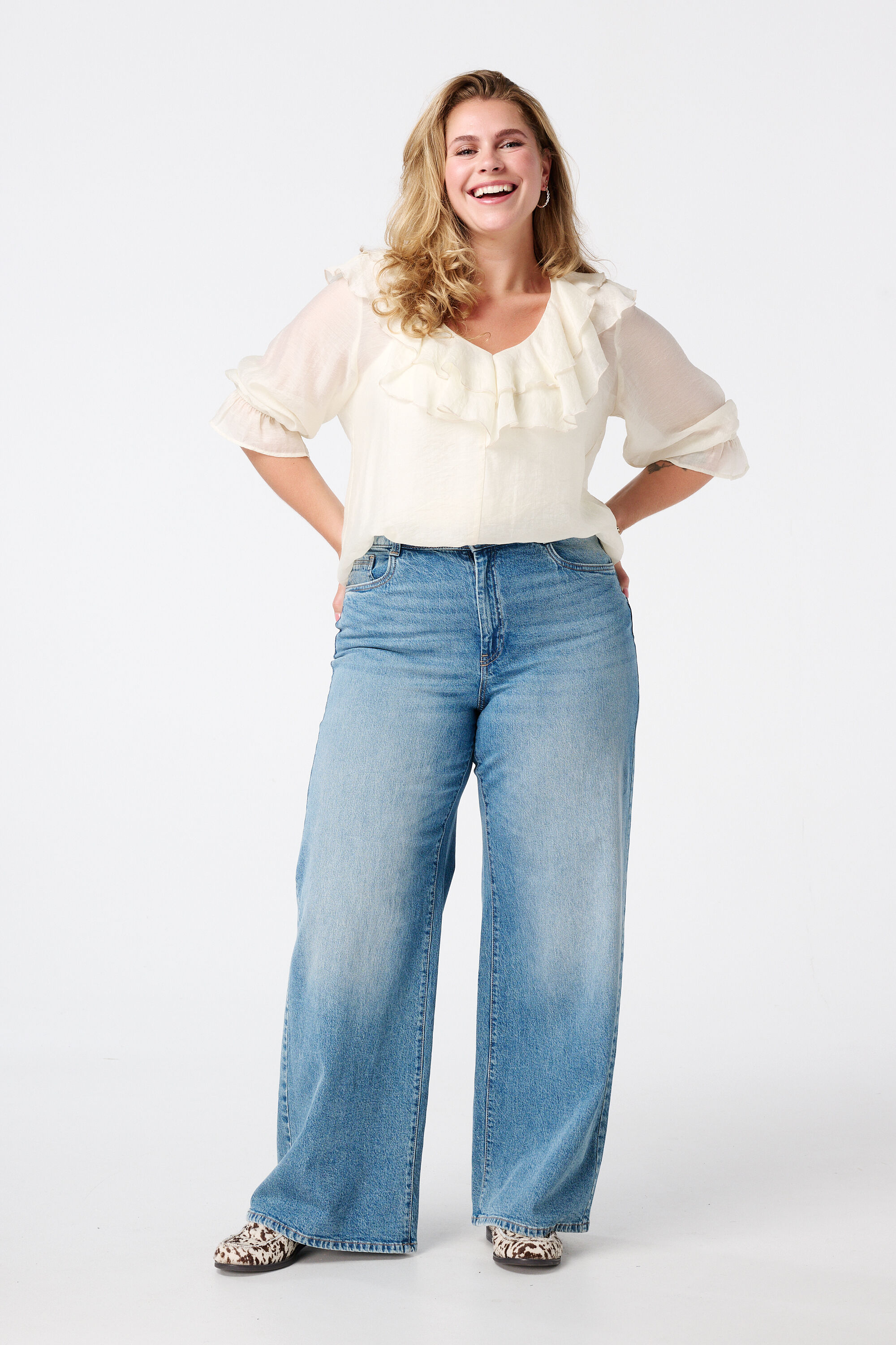 Weite Jeans mit hoher Taille