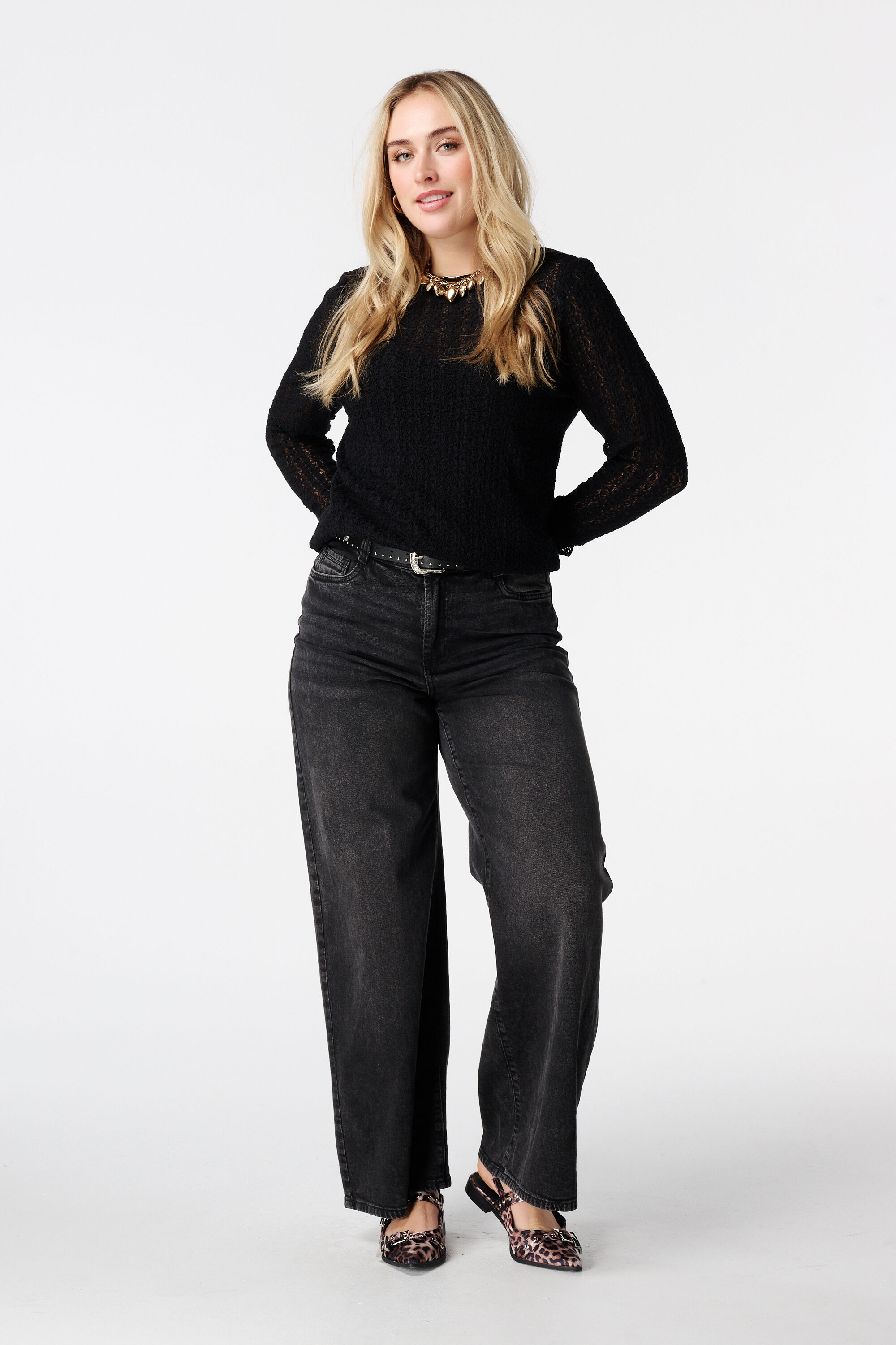 Spitzen-Top mit Trompeten&auml;rmeln image number 5