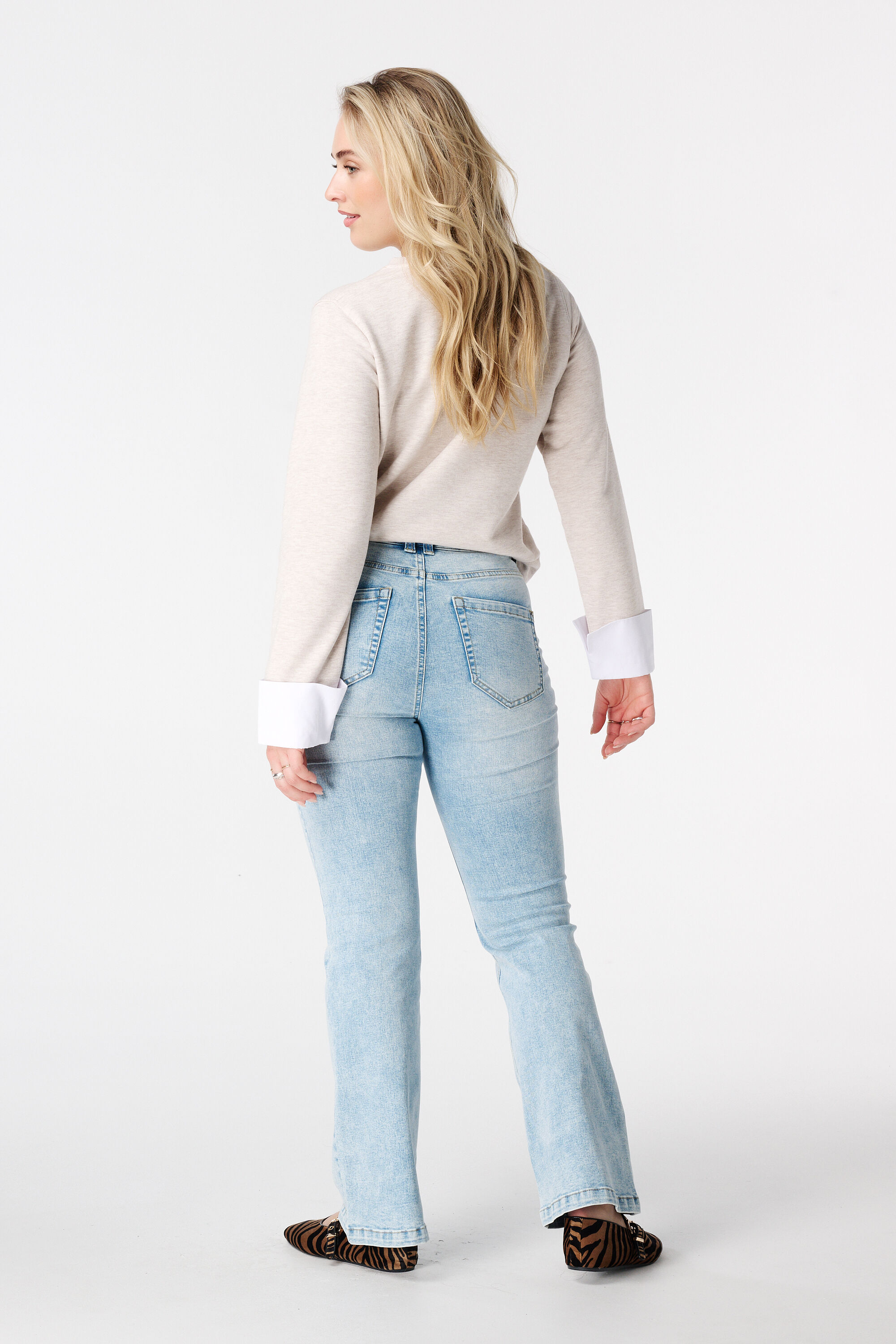 Jeans mit ausgestelltem Bein JASMIN image number 3