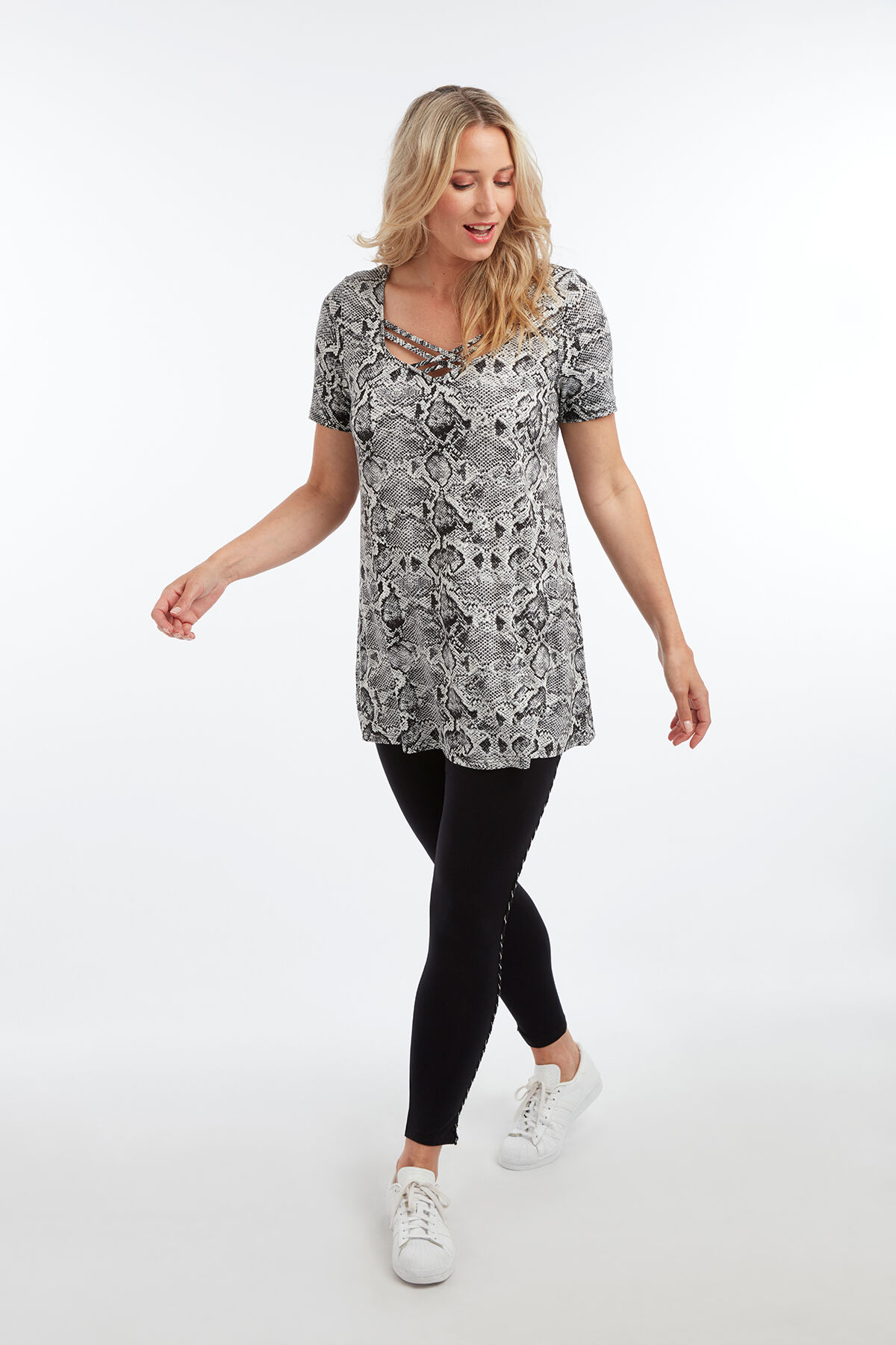 Tunika mit &uuml;berkreuzten Tr&auml;gern image number 4