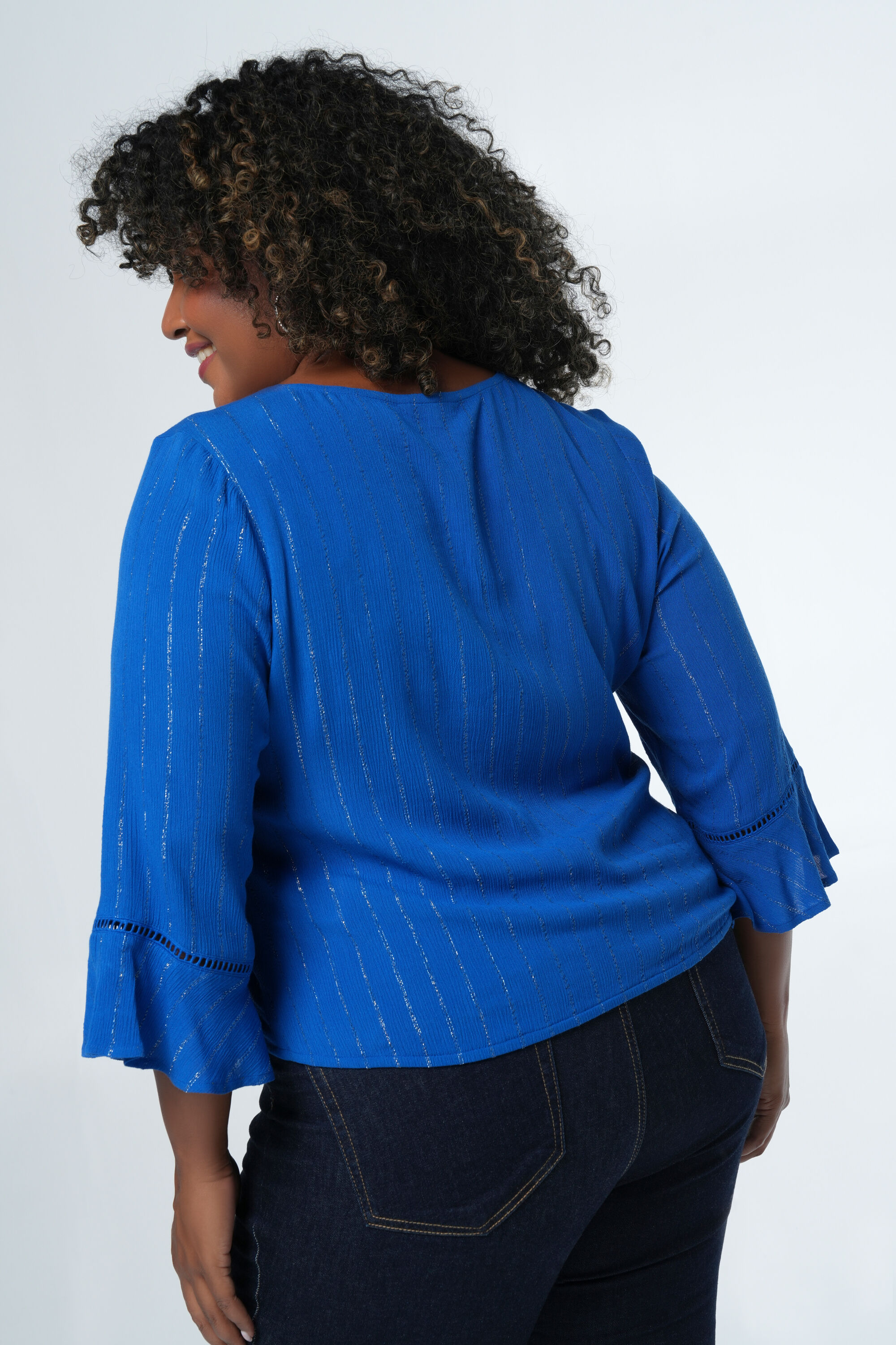 Bluse mit metallischen Verzierungen image number 3