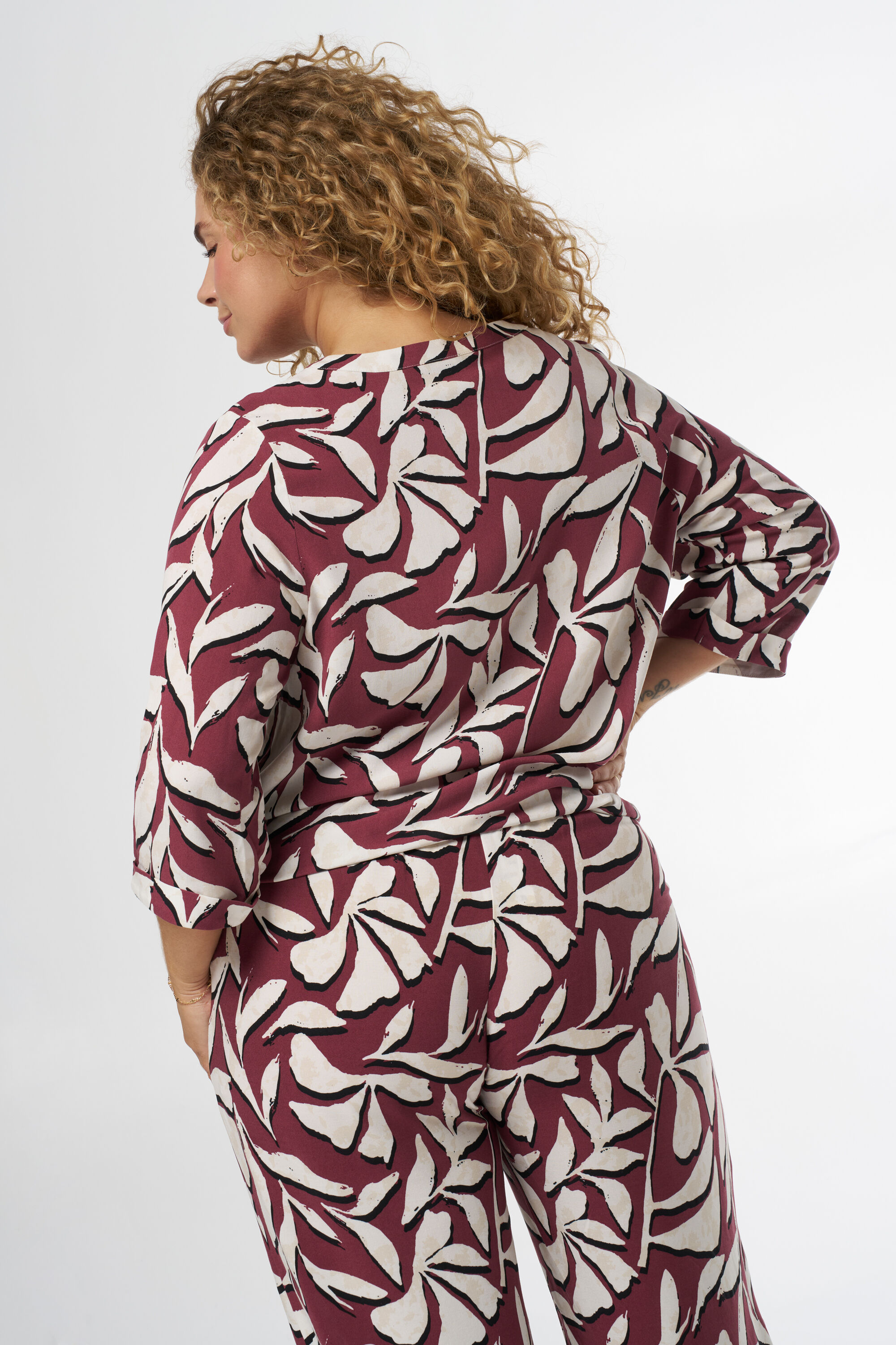 Bluse mit Schleifendetail image number 3