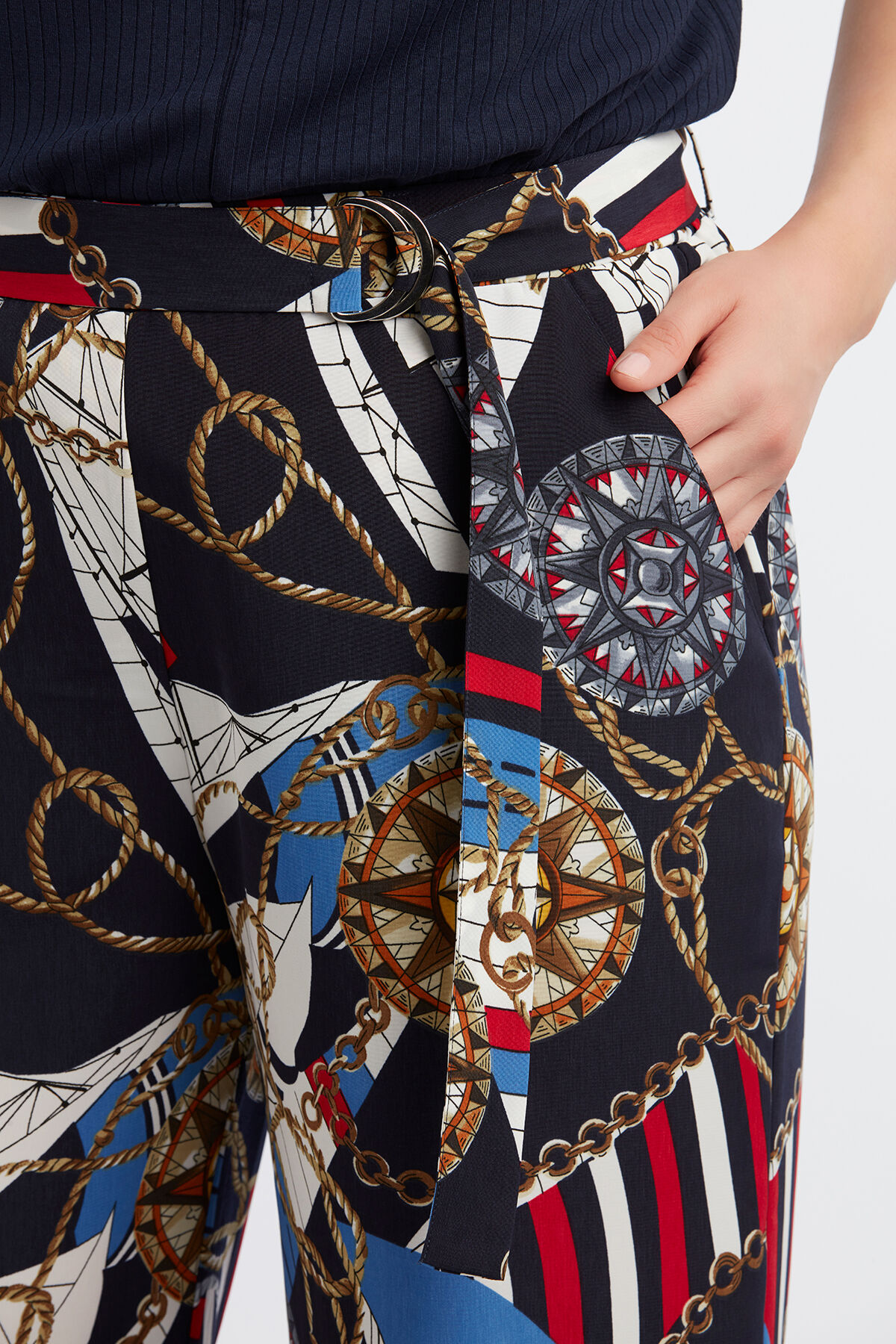 Weite Hose mit Print image number 5