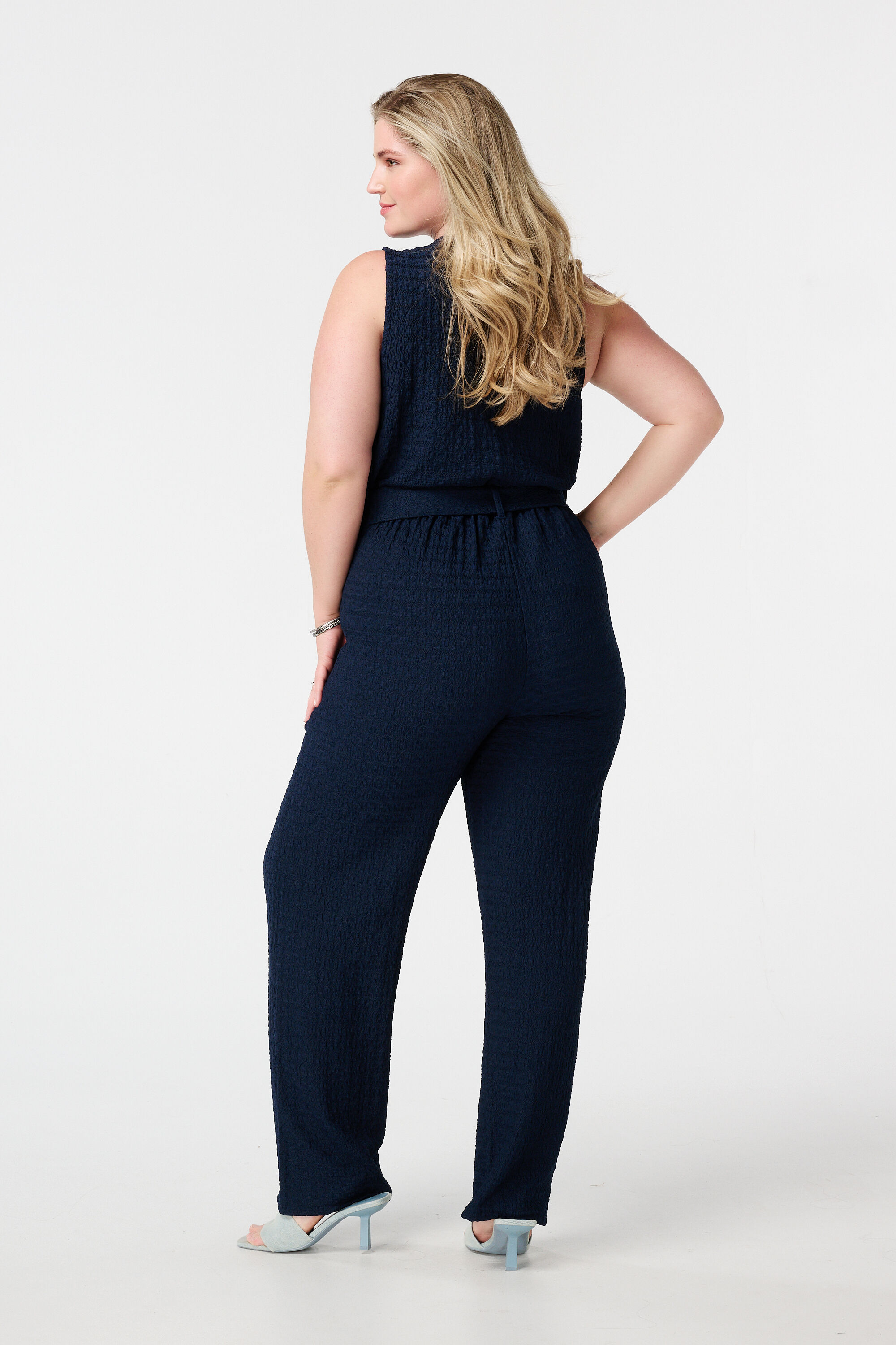 Strukturierte Hose mit G&uuml;rtel image number 3