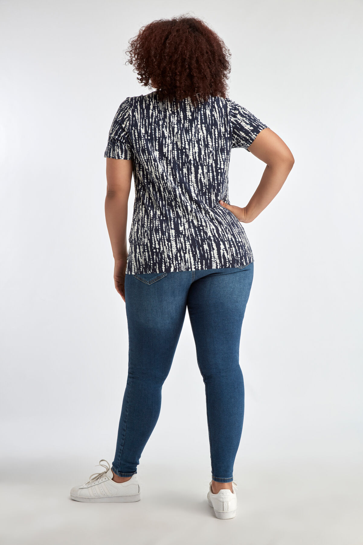 T-Shirt mit Glitter image number 3