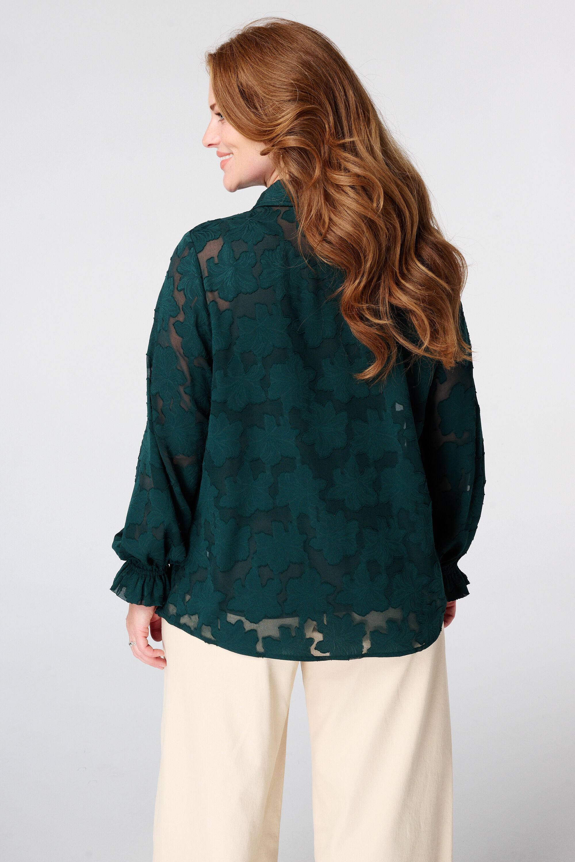 Transparente Bluse mit Blumenstruktur image number 3